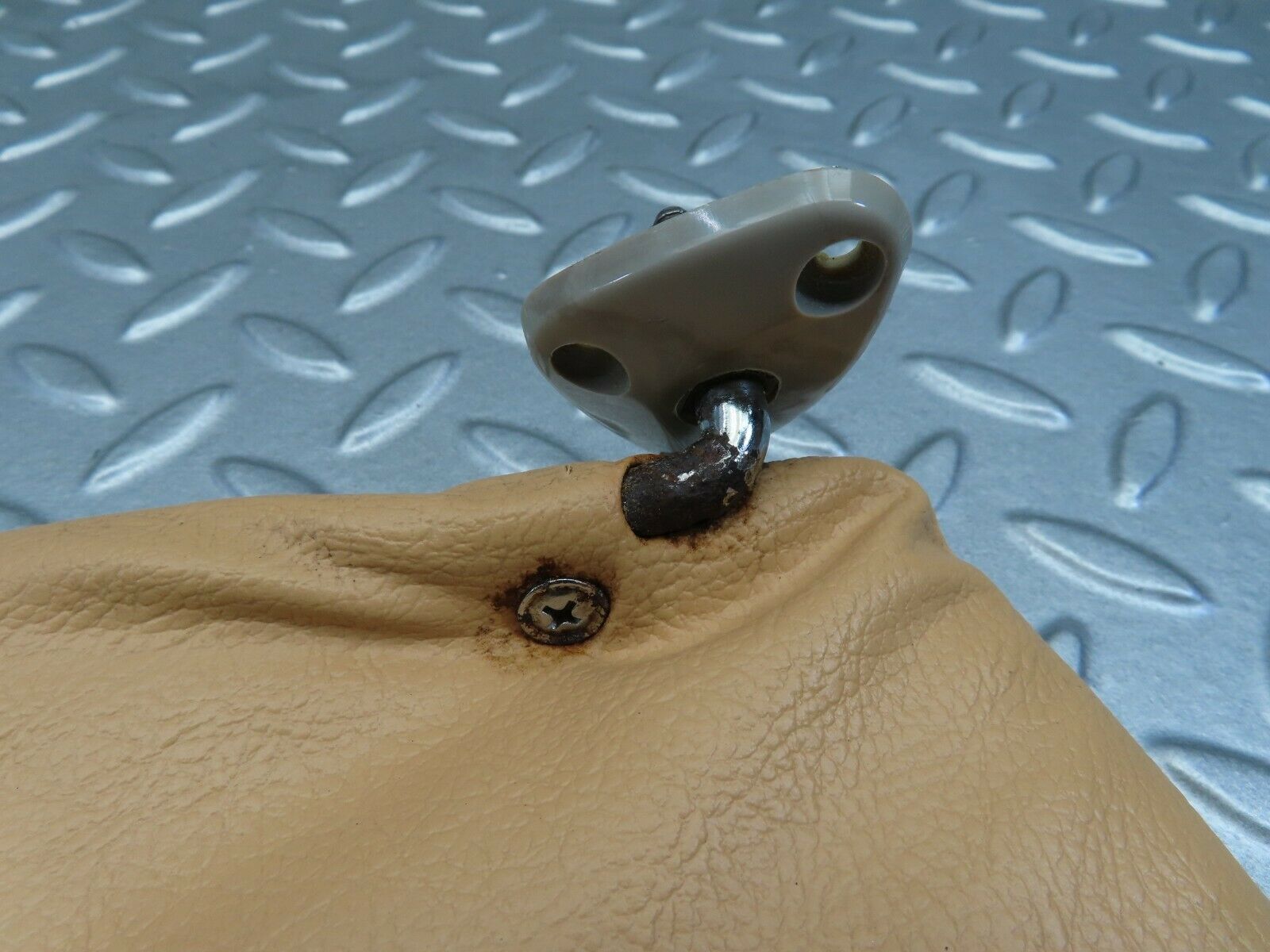 7885 Mercedes-Benz W115 220D Sun Visor Right Side