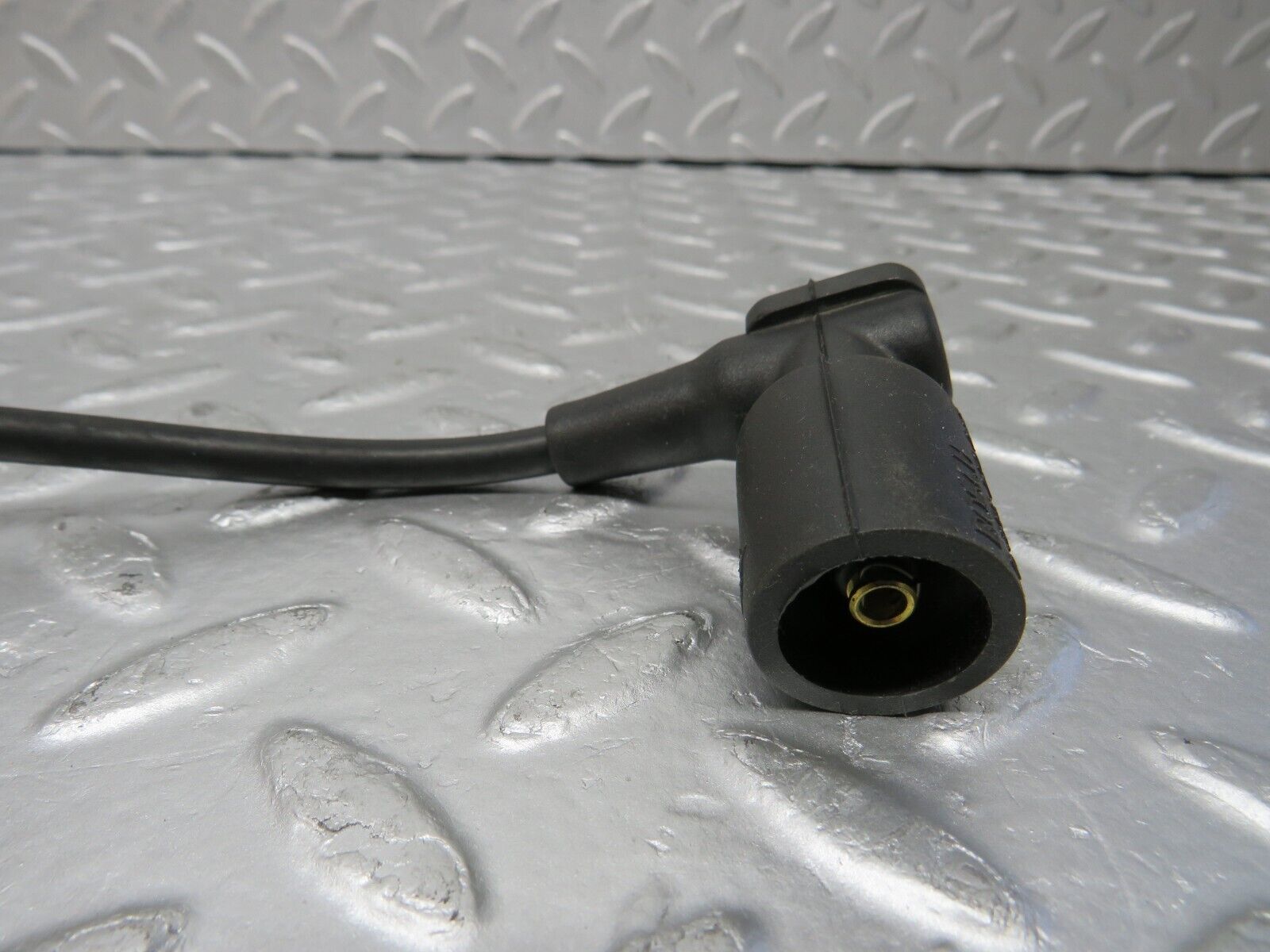 38100 Mercedes-Benz A124 320E Ignition Coil Lead 0300362105 0356250035 0001593442