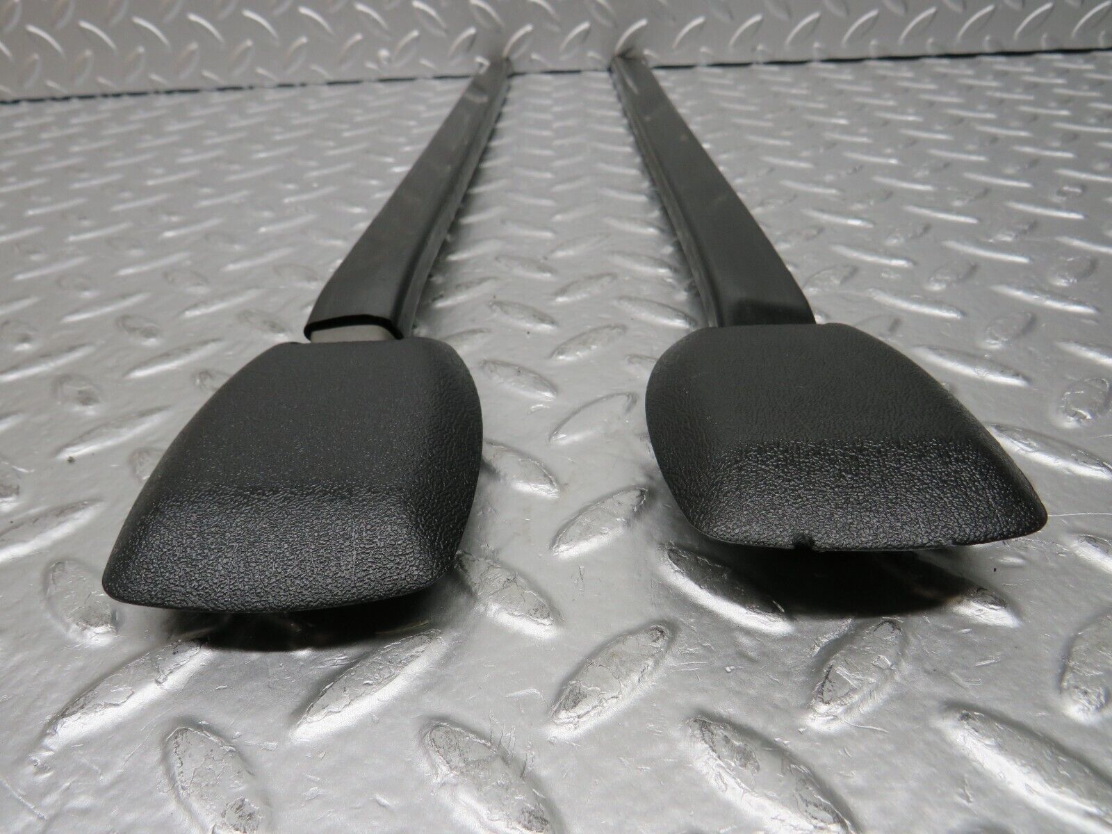 30366 Mercedes-Benz W124 230E Seat Belt Runner Pair 1249193520