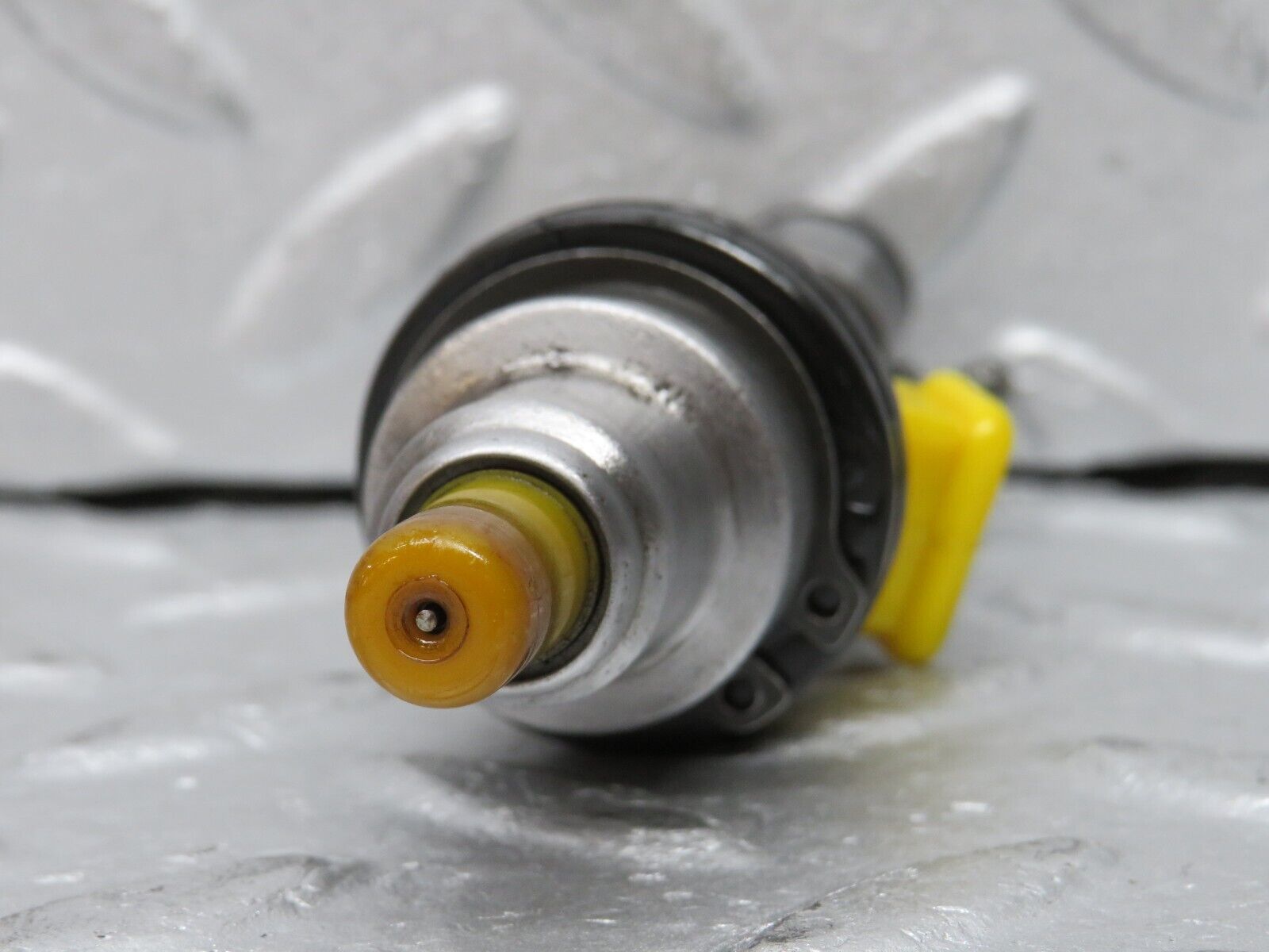 37571 Mercedes-Benz W109 300SEL Fuel Injector Bosch 0280150034