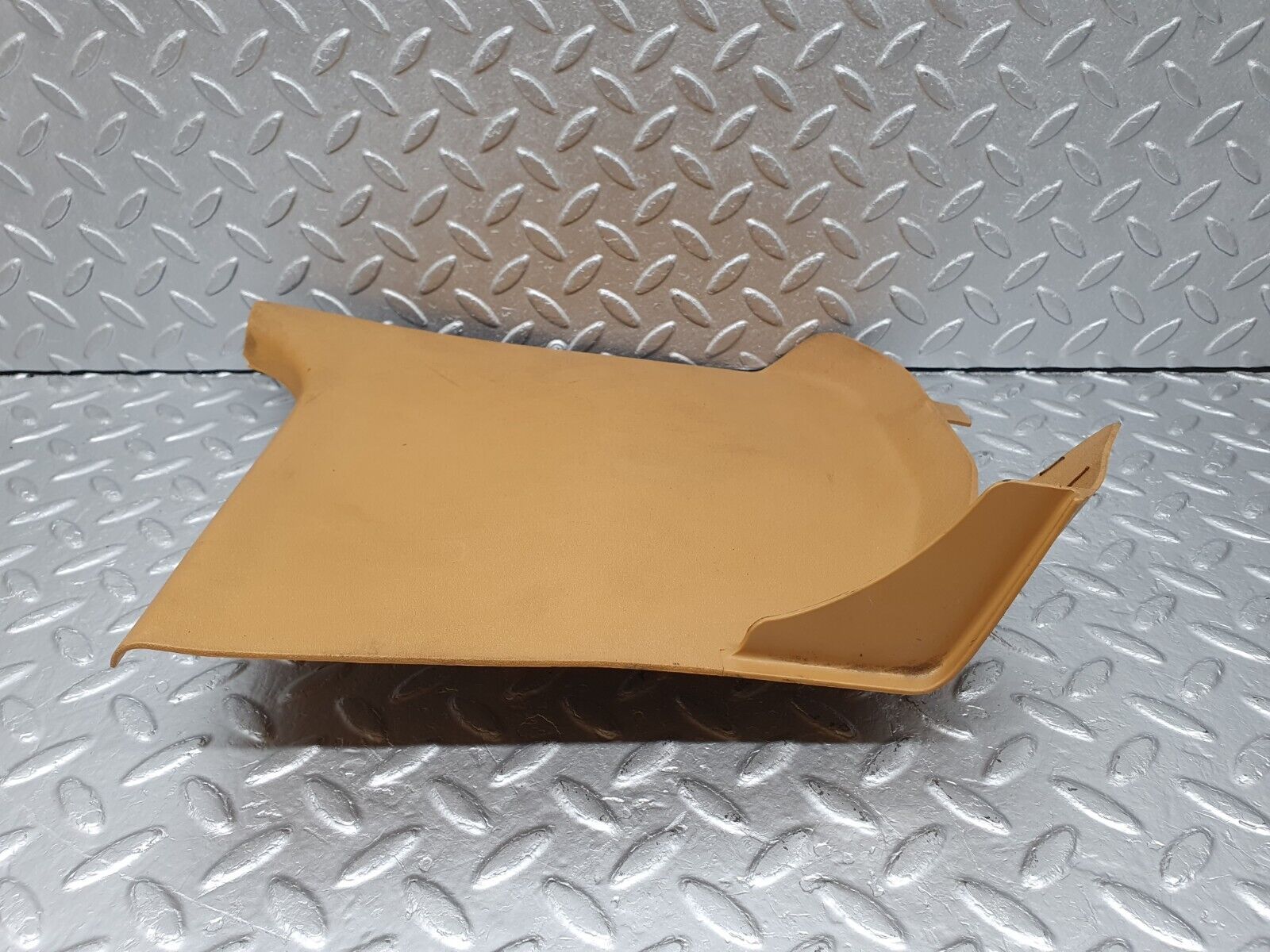 41385 Mercedes-Benz W124 200E Front Right Kick Panel Palomino 1246800306