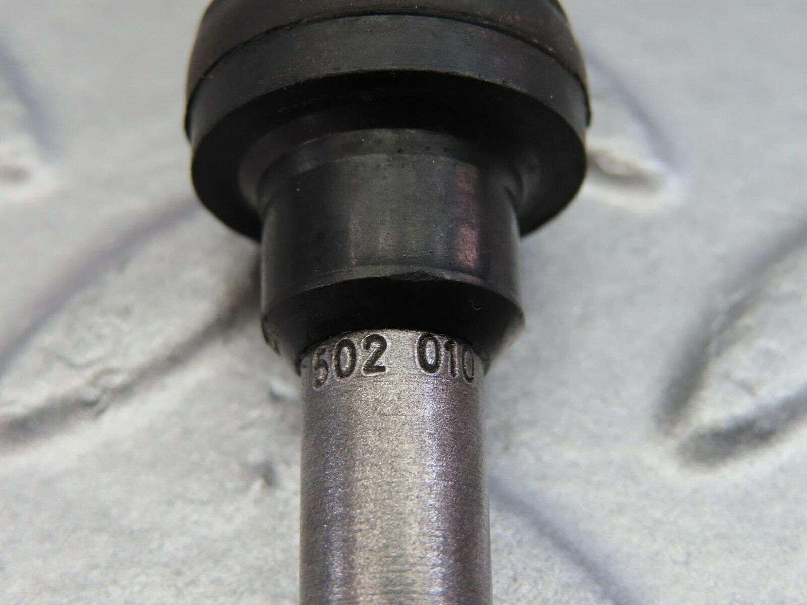 9800 Mercedes-Benz C123 280CE Coupe Fuel Injector Bosch 0437502010