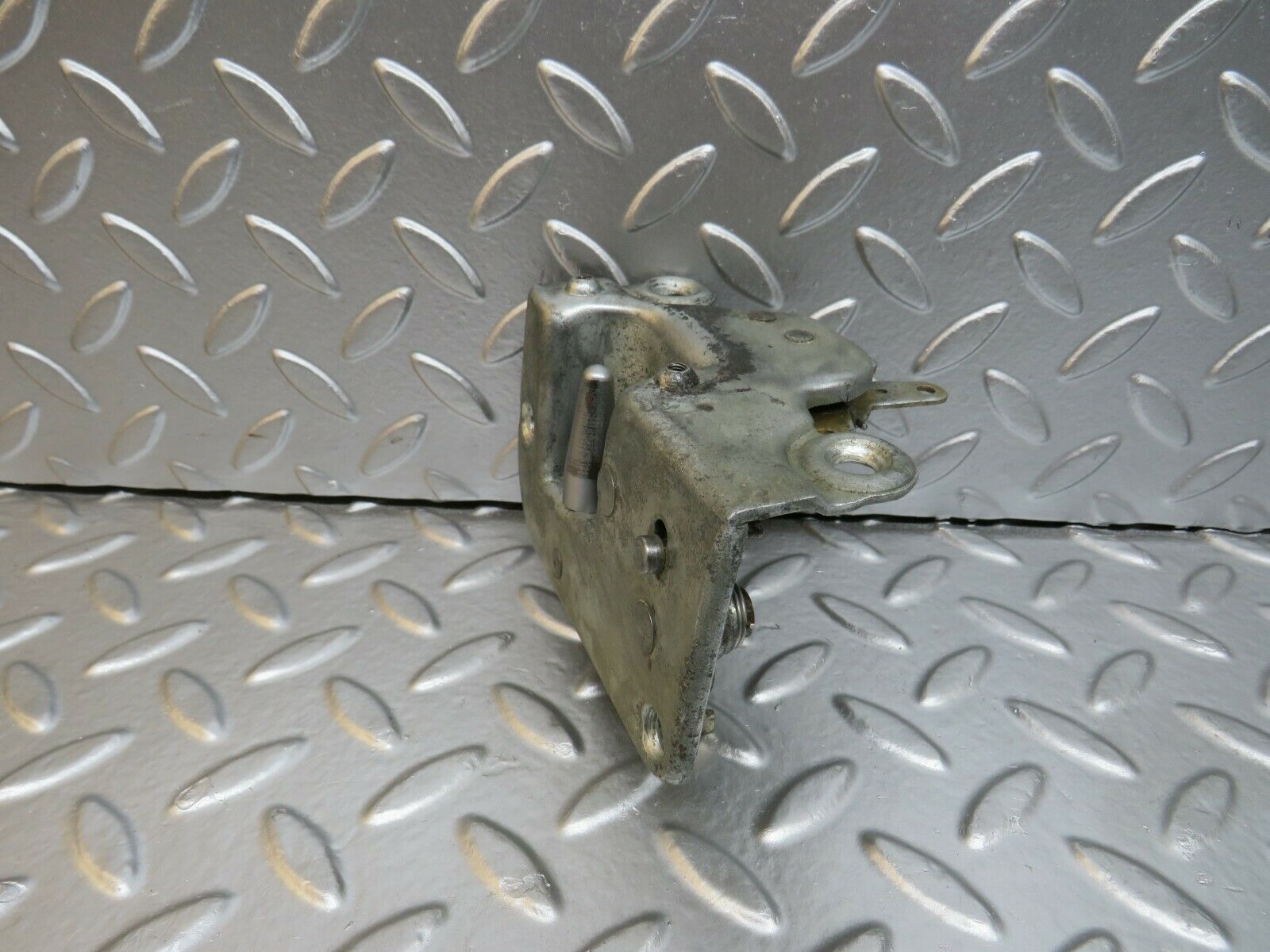 24573 Mercedes-Benz W108 Rear Left Door Lock Mechanism