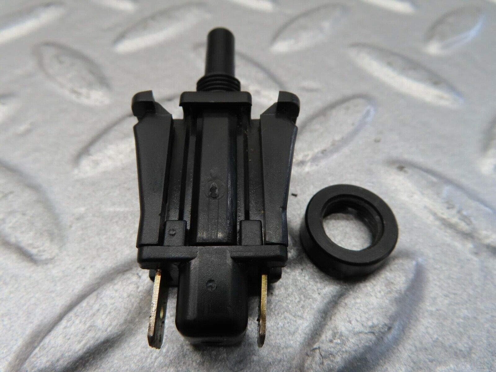 14130 Mercedes-Benz C107 280SLC Glove Box Light Switch 2018201110