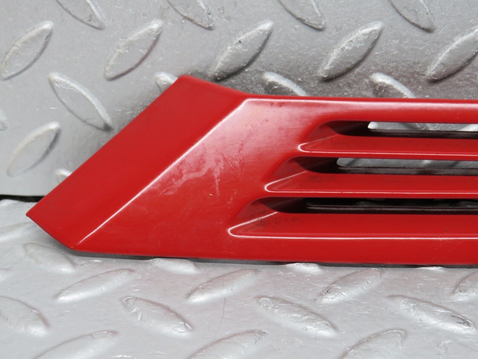 38734 Mercedes-Benz W201 190E 2.6L C Pillar Exterior Cover Right Side 2016980289