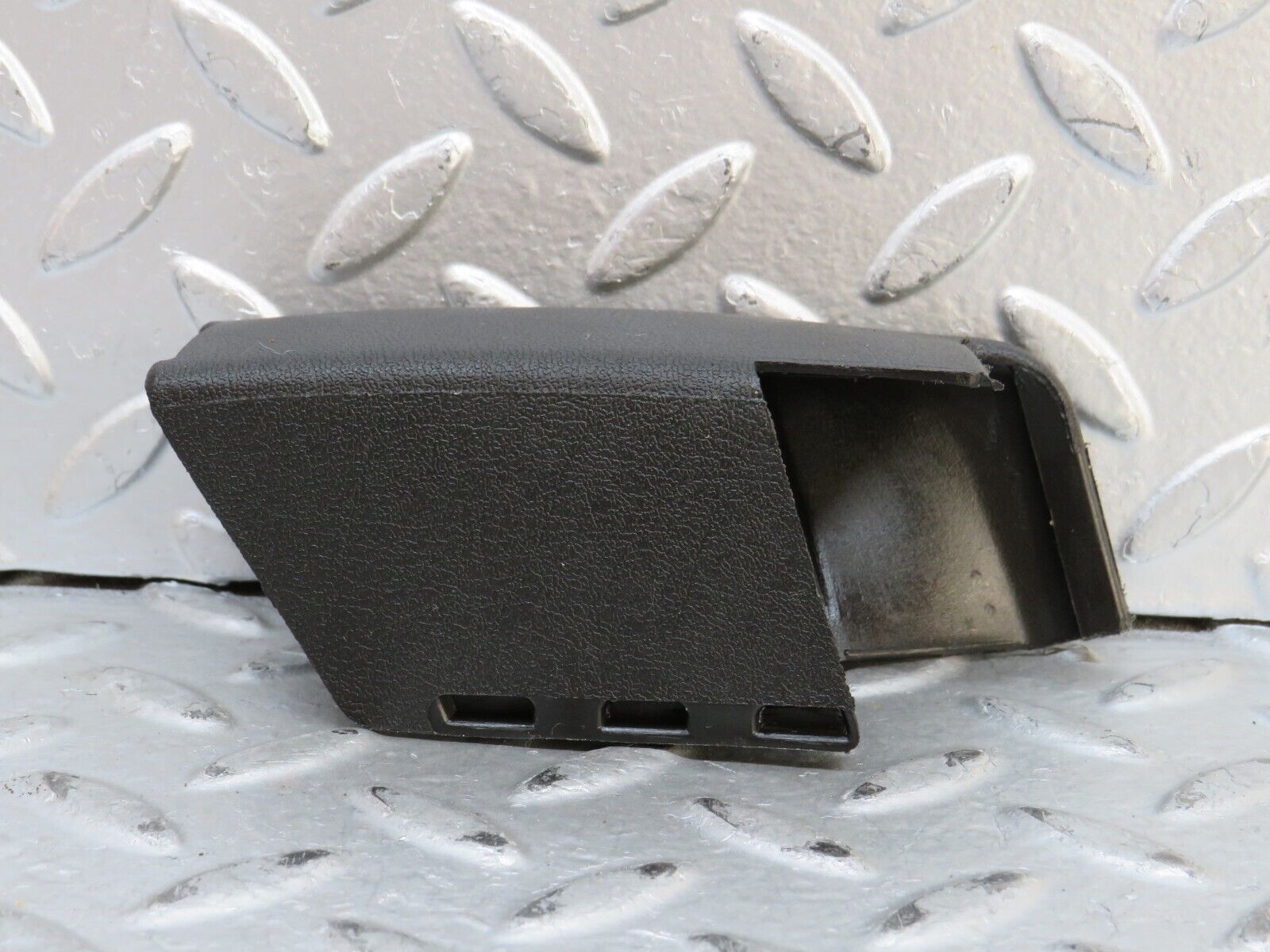 28329 Mercedes-Benz S123 240D Wagon Front Seat Trim Black 1239193520