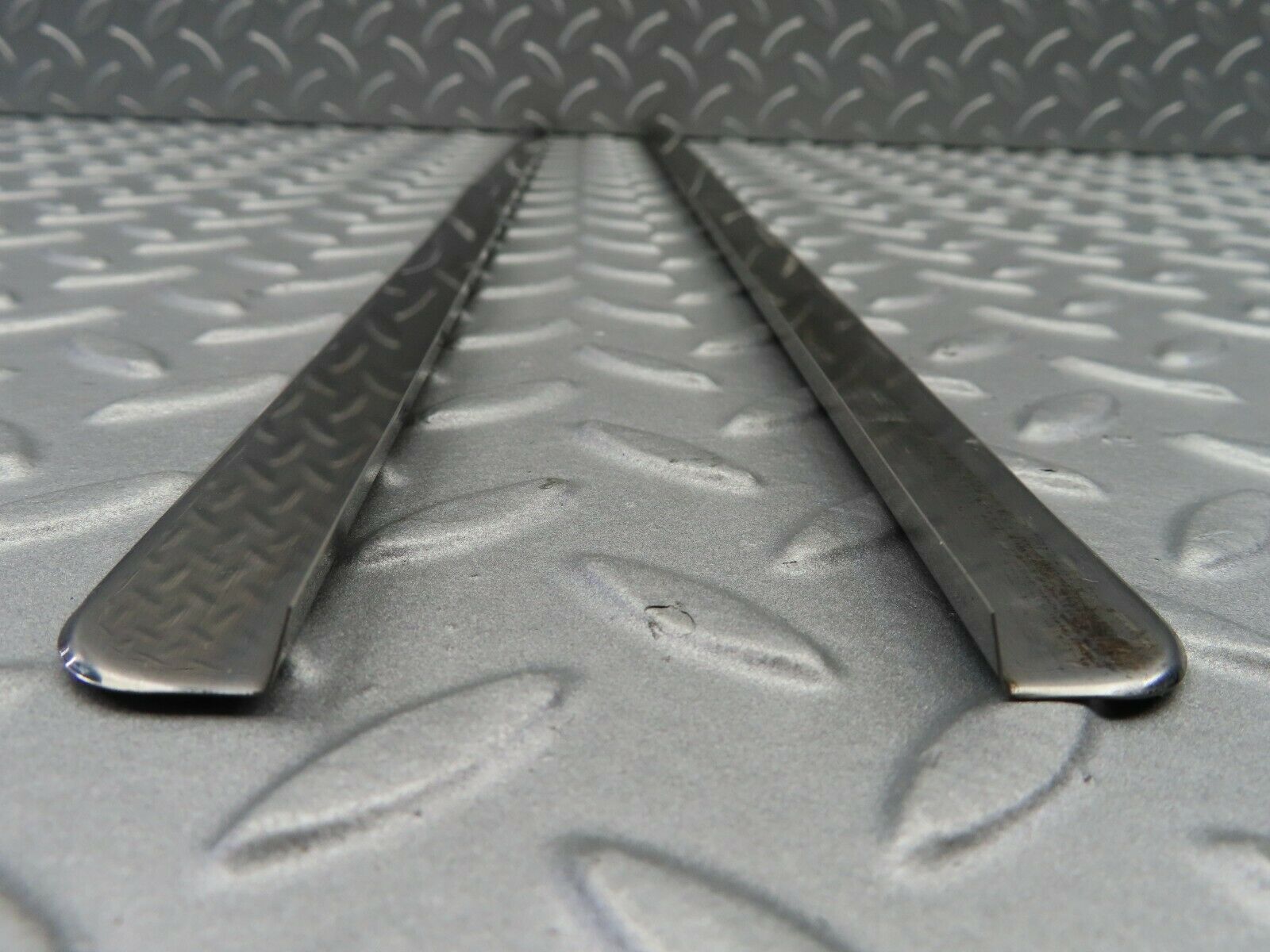 6847 Mercedes-Benz S124 E220 Wagon Sunroof Sliding Guide Rail Left And Right