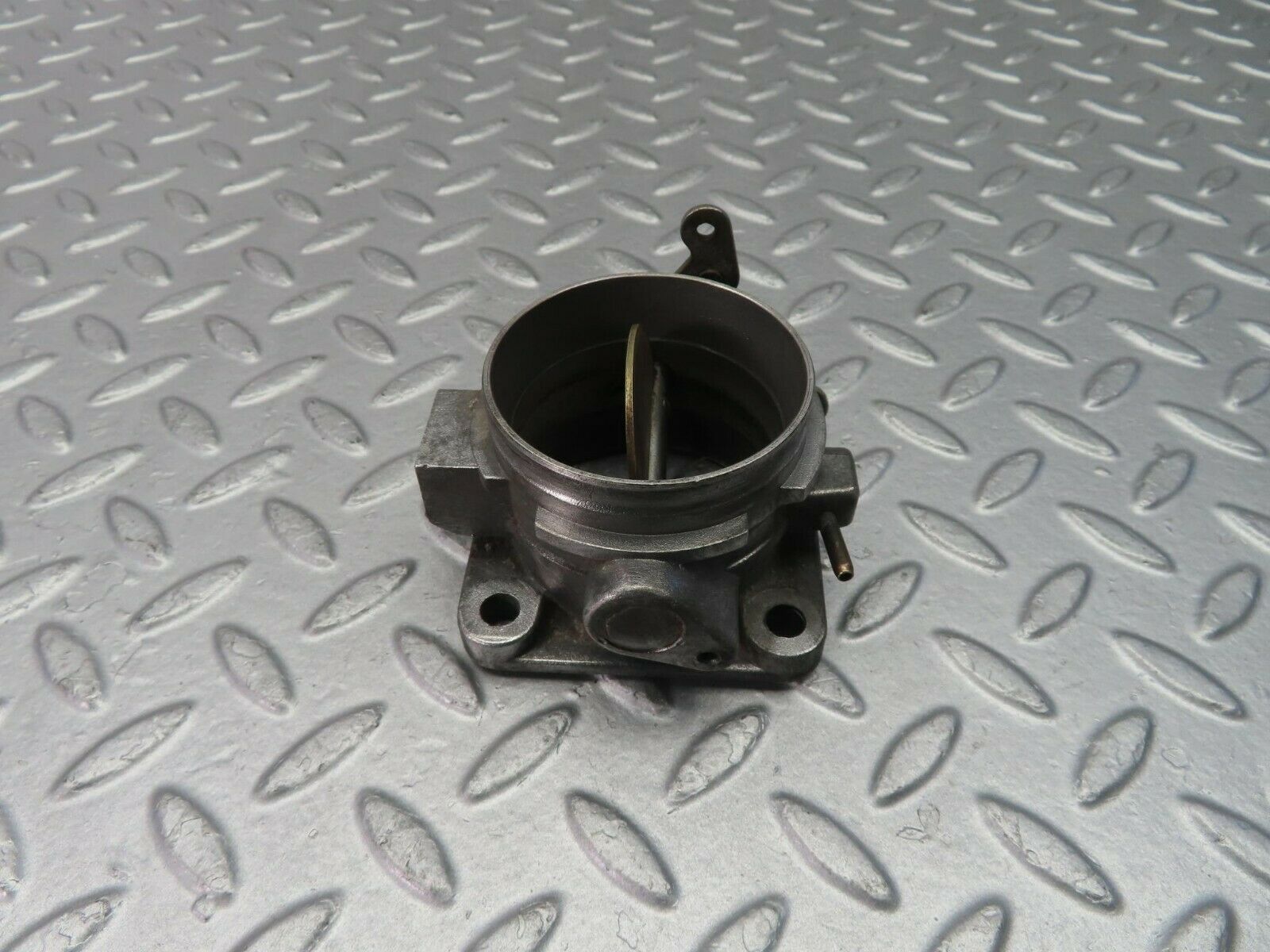 10058 Mercedes-Benz C123 230CE Coupe Throttle Body Valve