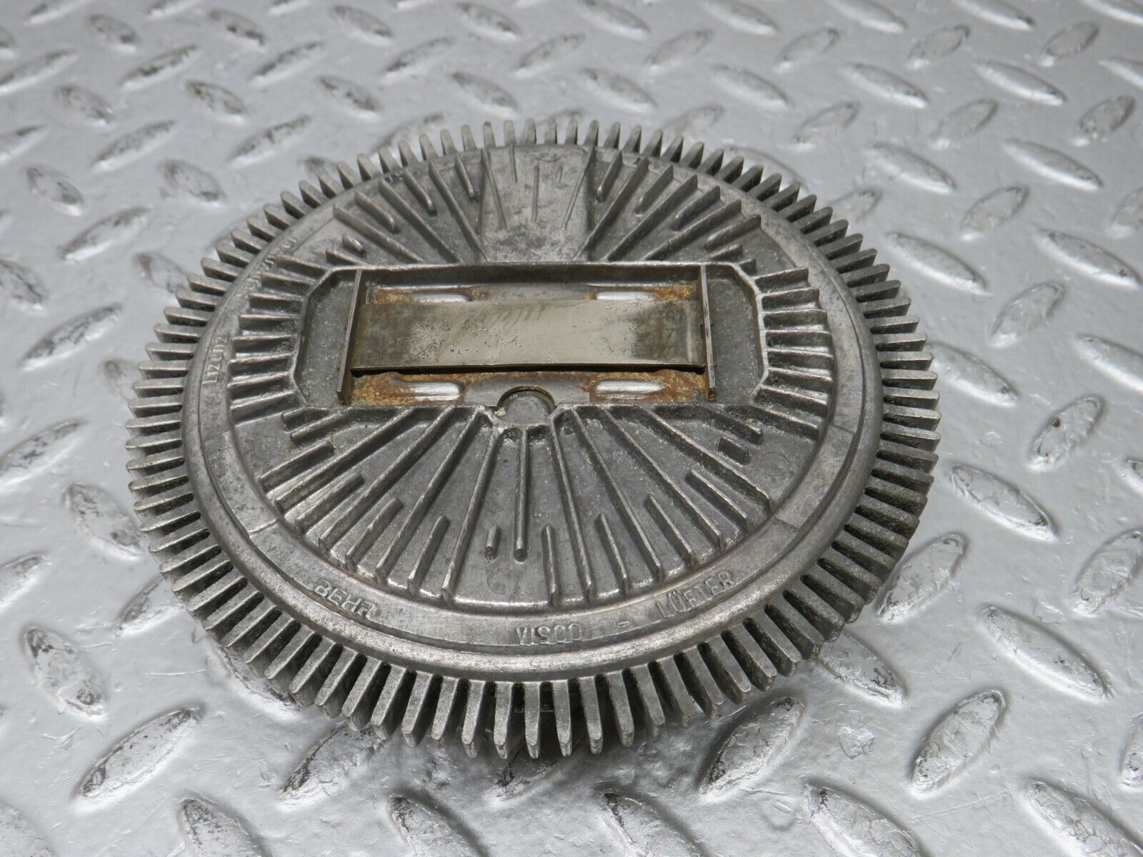 32889 Mercedes-Benz W123 300D Engine Cooling Fan Clutch Behr