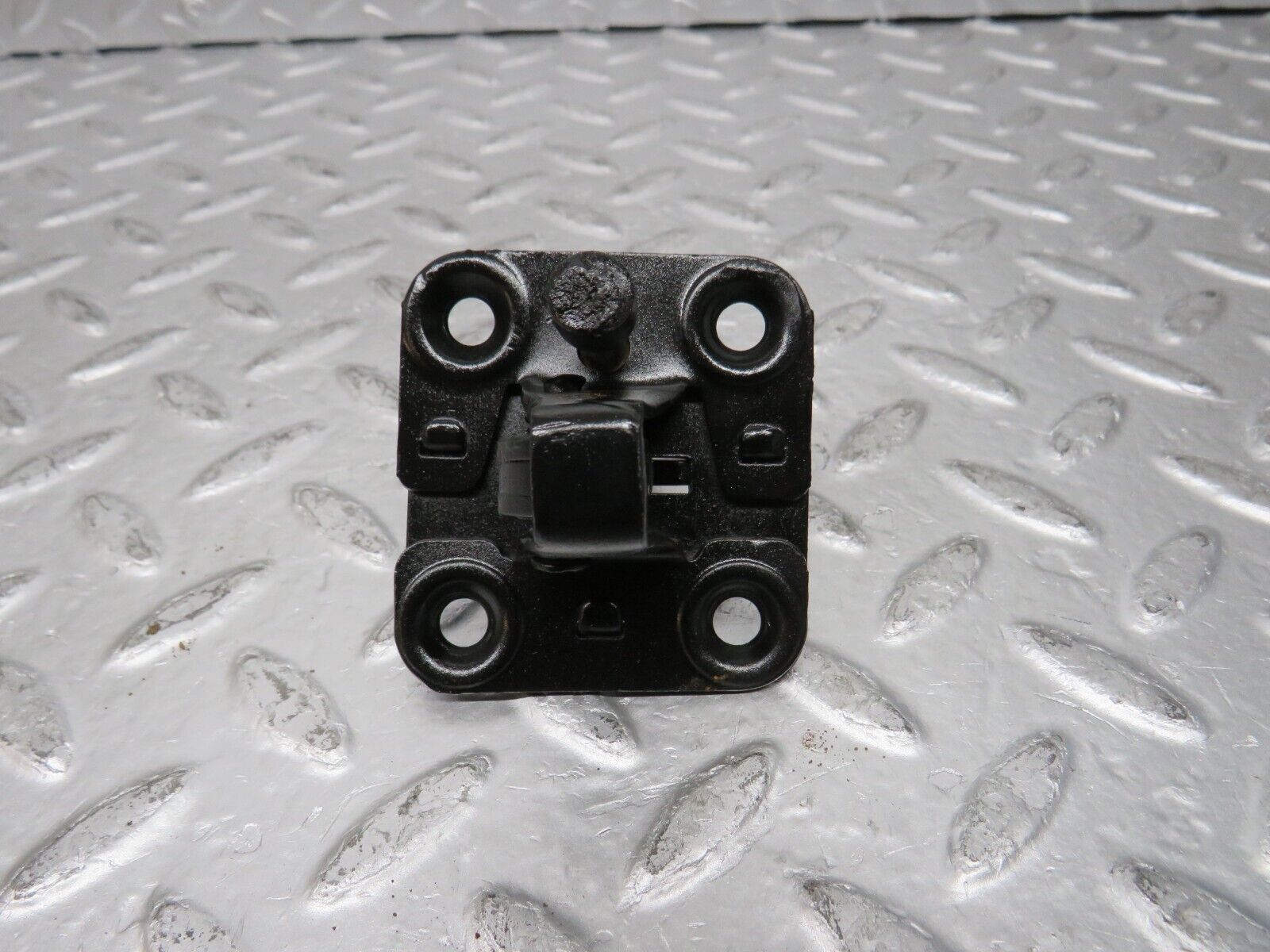 29695 Mercedes-Benz W123 230E Bonnet Lock Latch