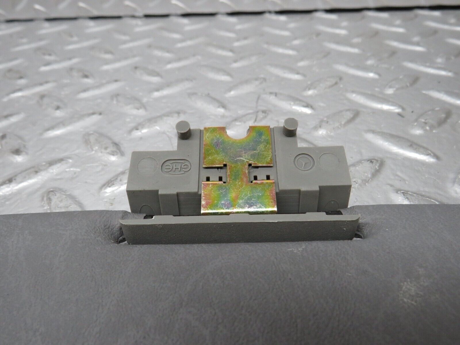 31308 Mercedes-Benz S124 220TE Wagon Middle Sun Visor Grey