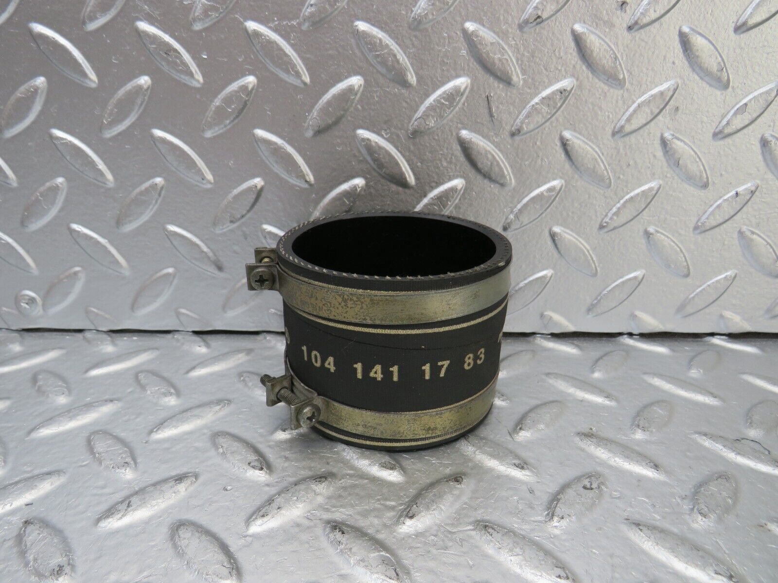 25771 Mercedes-Benz W124 280E Air Intake Manifold Hose 1041411783