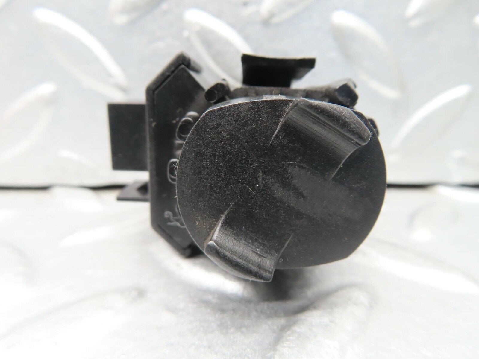 15089 Mercedes-Benz W140 S320 Kick Down Switch 0025452214