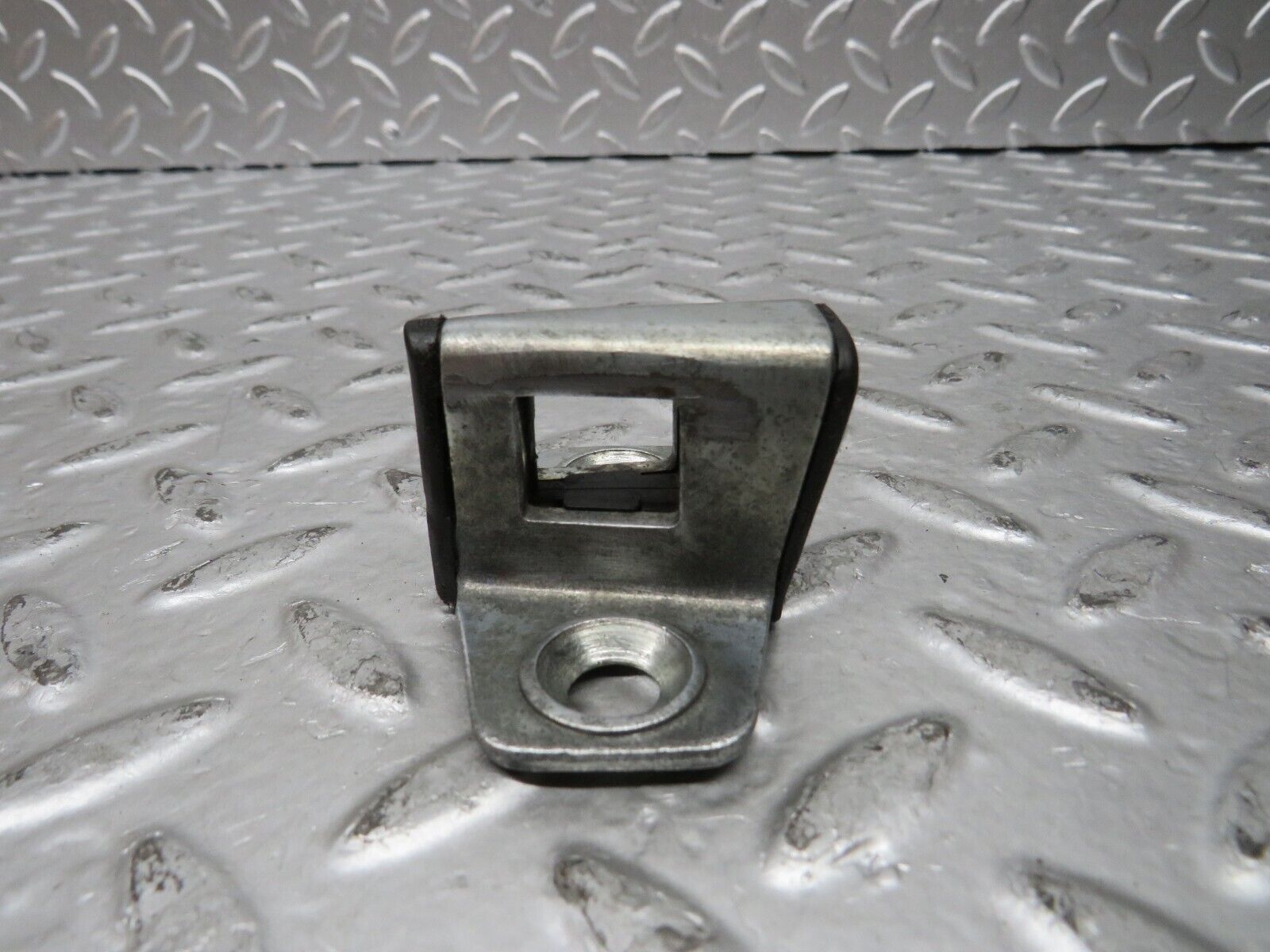 26614 Mercedes-Benz C124 220CE Coupe Door Lock Latch