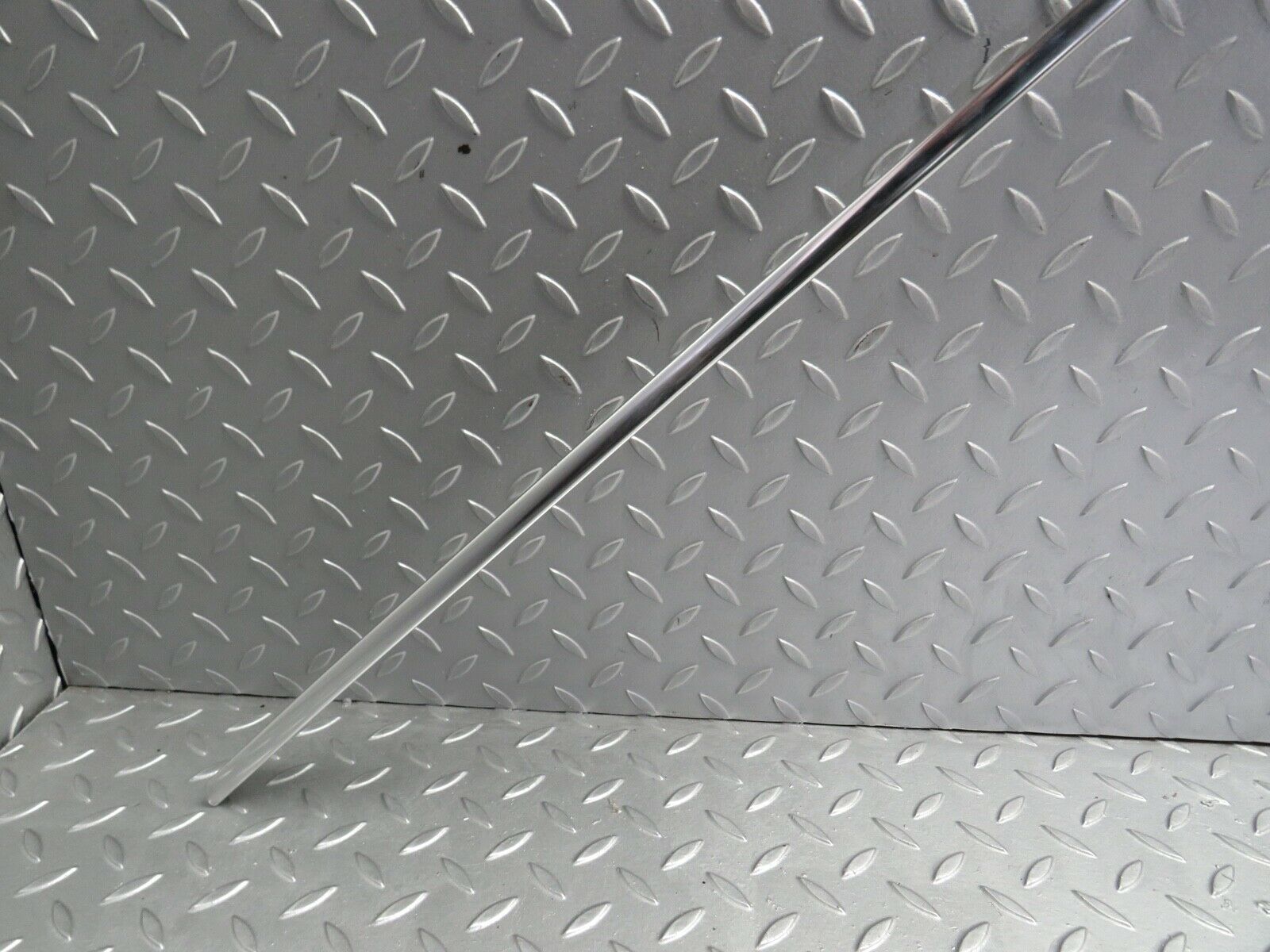 21808 Mercedes-Benz W126 300SE Roof Chrome Trim Left Side