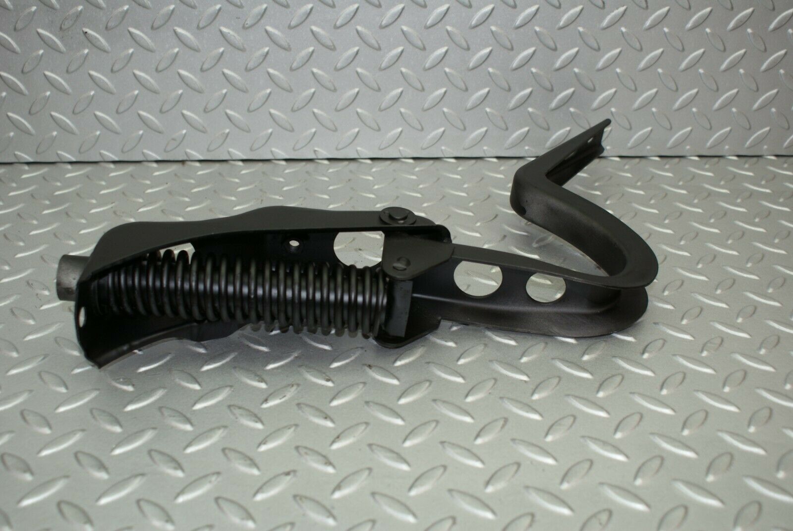 2553 Mercedes-Benz W116 350SE Boot Tailgate Hinge