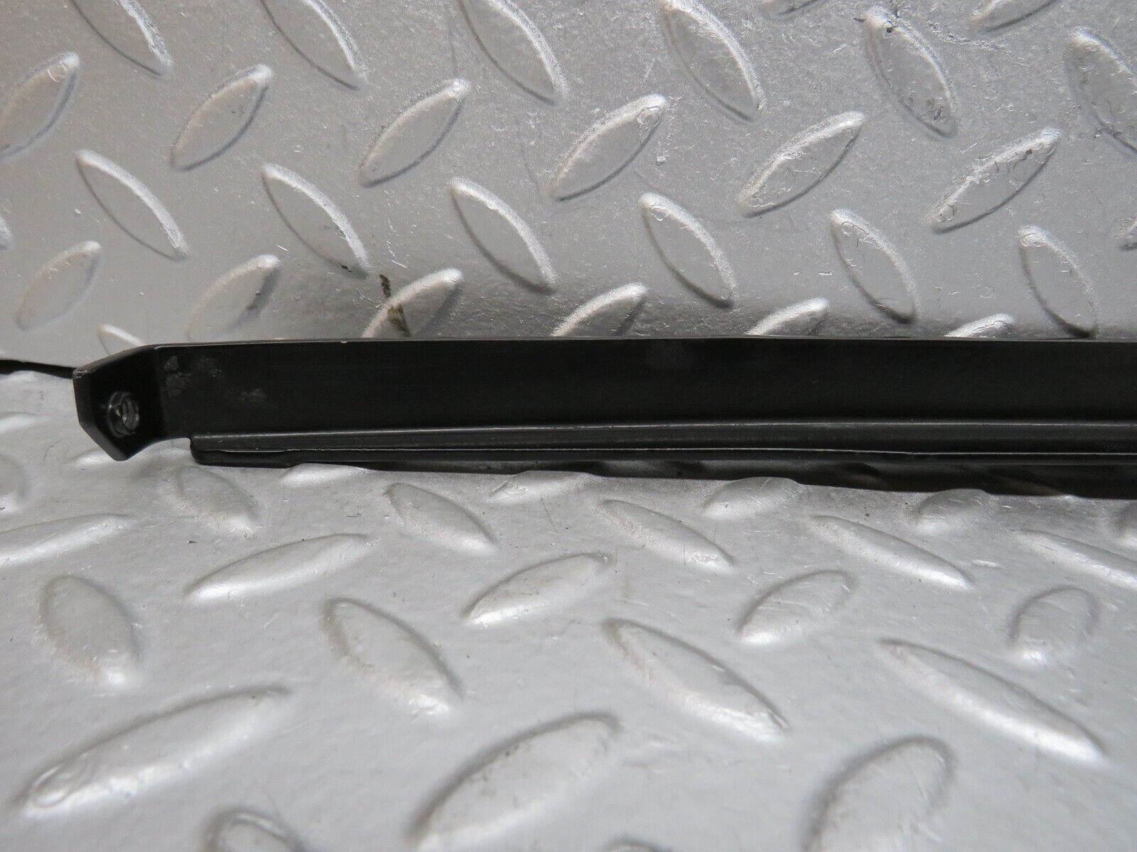 39662 Mercedes-Benz R129 320SL Coupe Left Door Rear Window Channel