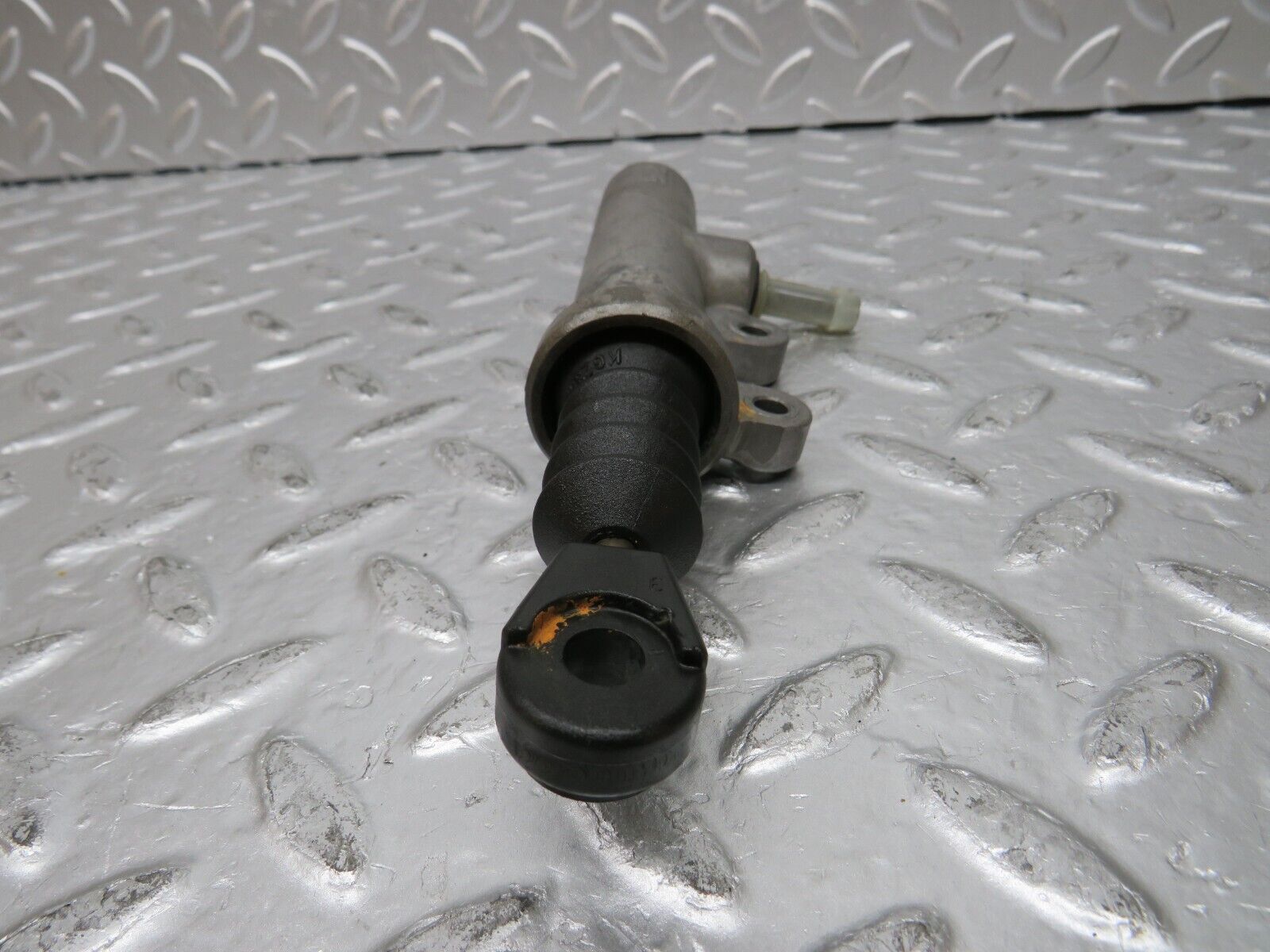 30616 Mercedes-Benz W201 190E 2.0L Clutch Master Cylinder Fag 0012953106