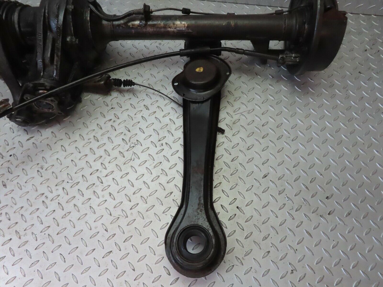 13271 Mercedes-Benz W111 220SE Complete Rear Axle With Differential Ratio 4.10