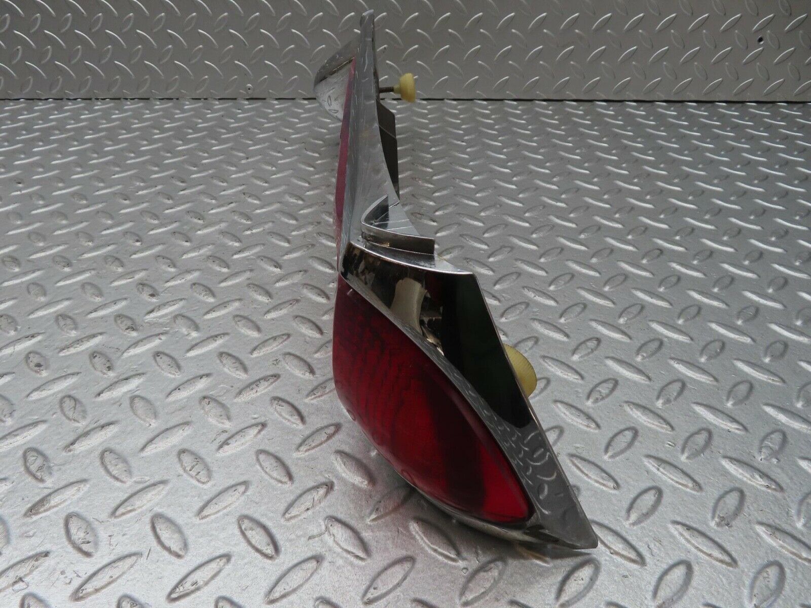 13209 Mercedes-Benz W111 220S Right Tail Light Lens