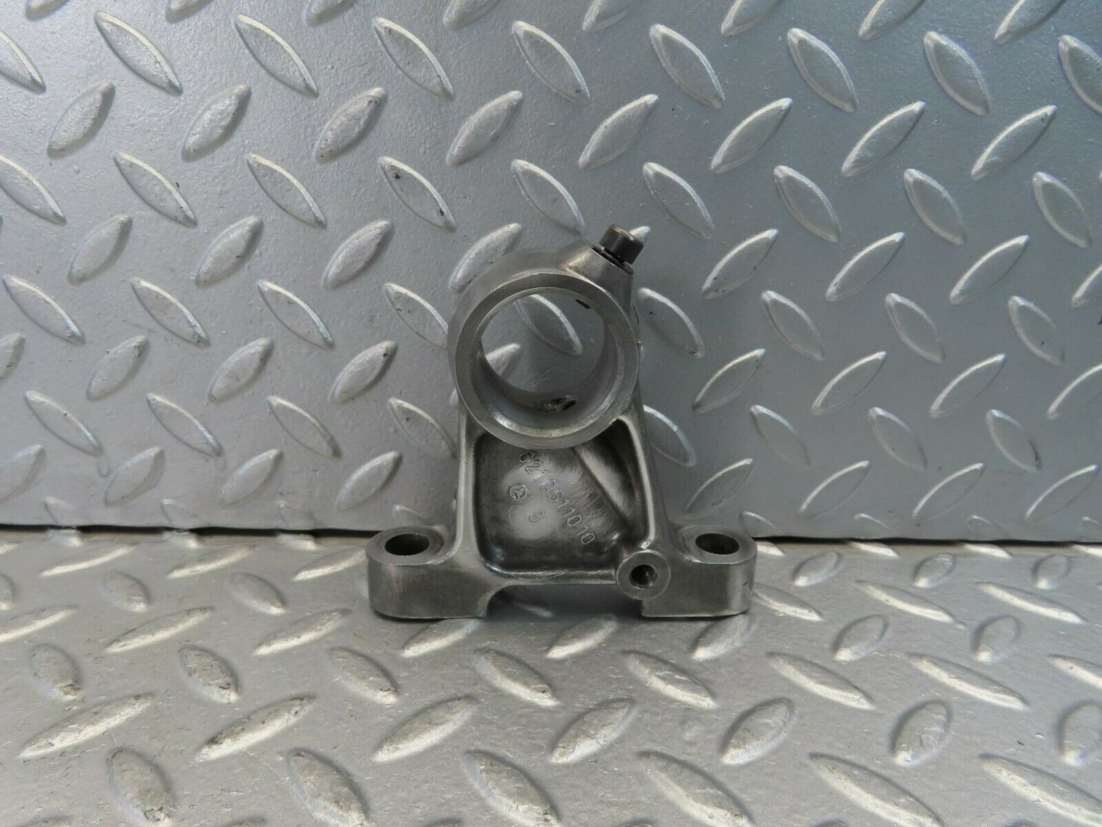 10962 Mercedes-Benz W115 220D Engine Camshaft Tower Bearing 6210511010