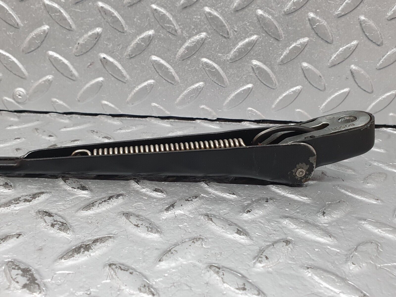 41209 Mercedes-Benz W126 300SE Windscreen Wiper Arm Left Side