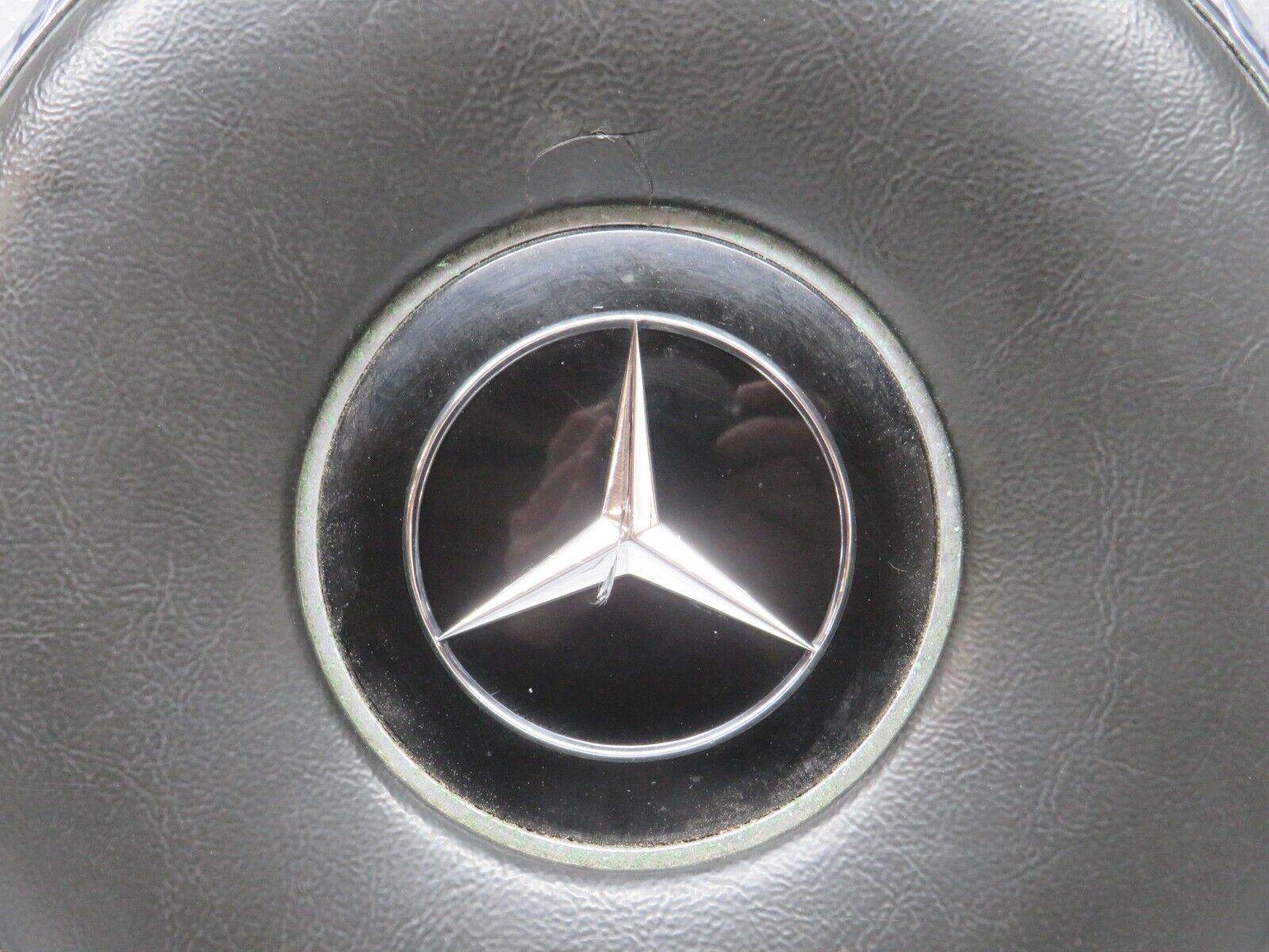 40292 Mercedes-Benz W110 230 Steering Wheel