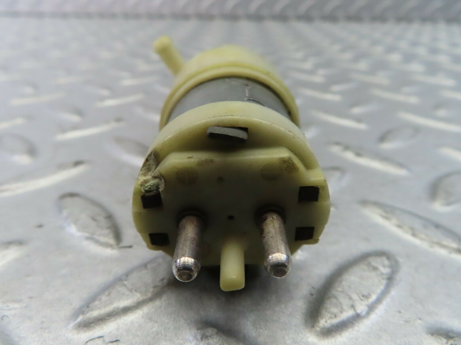 9229 Mercedes-Benz W123 Windscreen Washer Pump