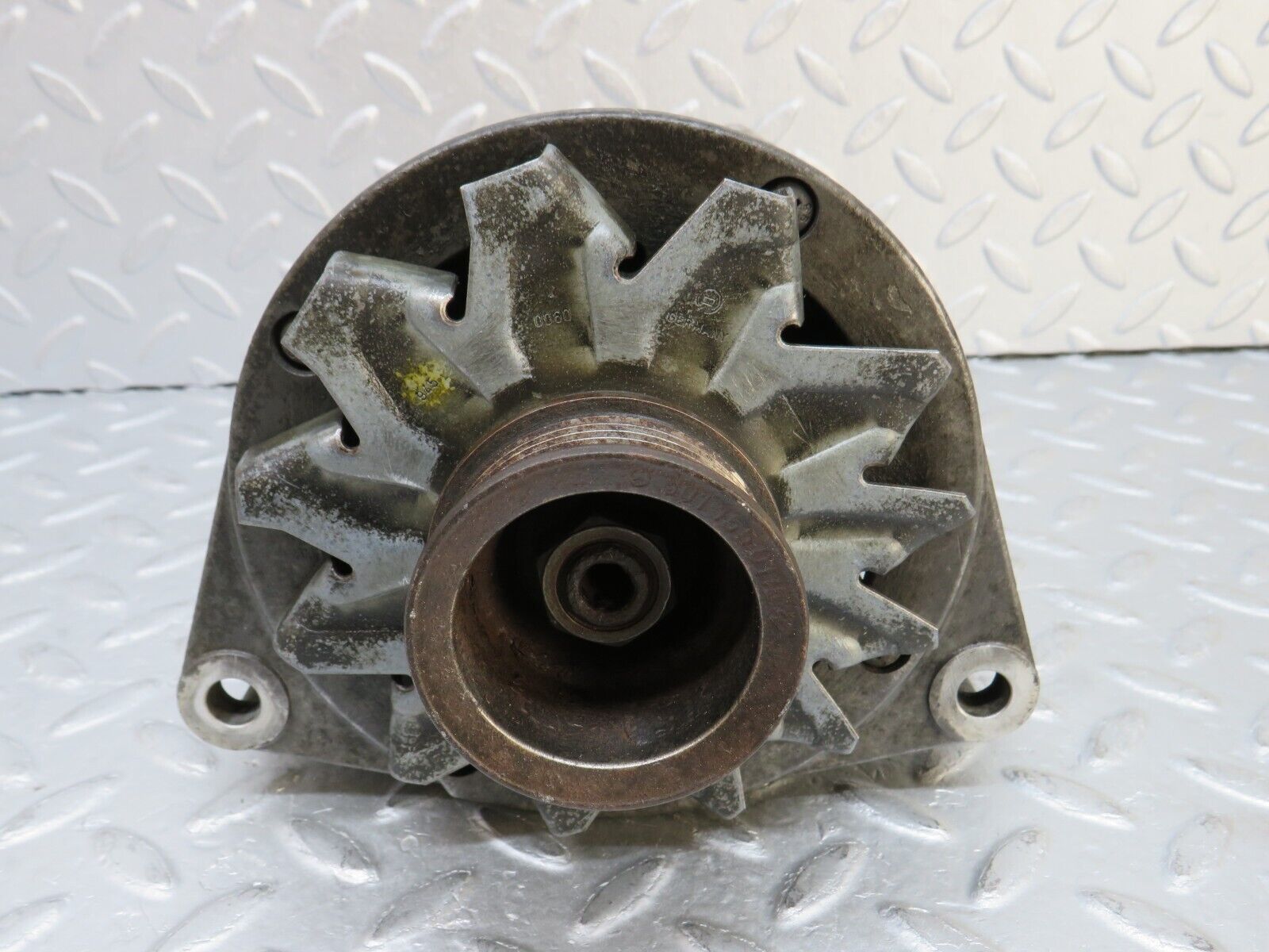 36666 Mercedes-Benz W201 190E 2.0L Alternator Generator 6011550115