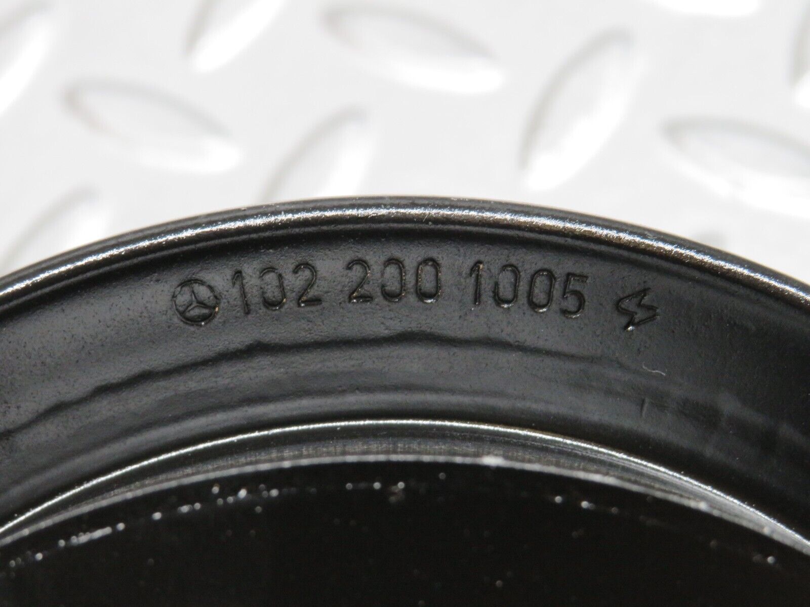 29515 Mercedes-Benz W124 230E Water Pump Pulley 1022001005