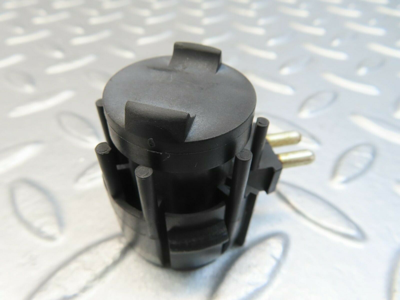 11498 Mercedes-Benz C123 230CE Coupe Gearbox Kickdown Switch 0015456314