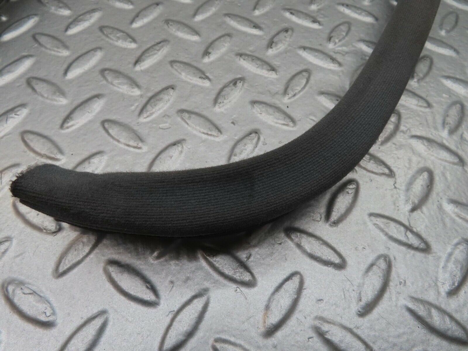 15019 Mercedes-Benz W140 S320 Front Right Door Seal