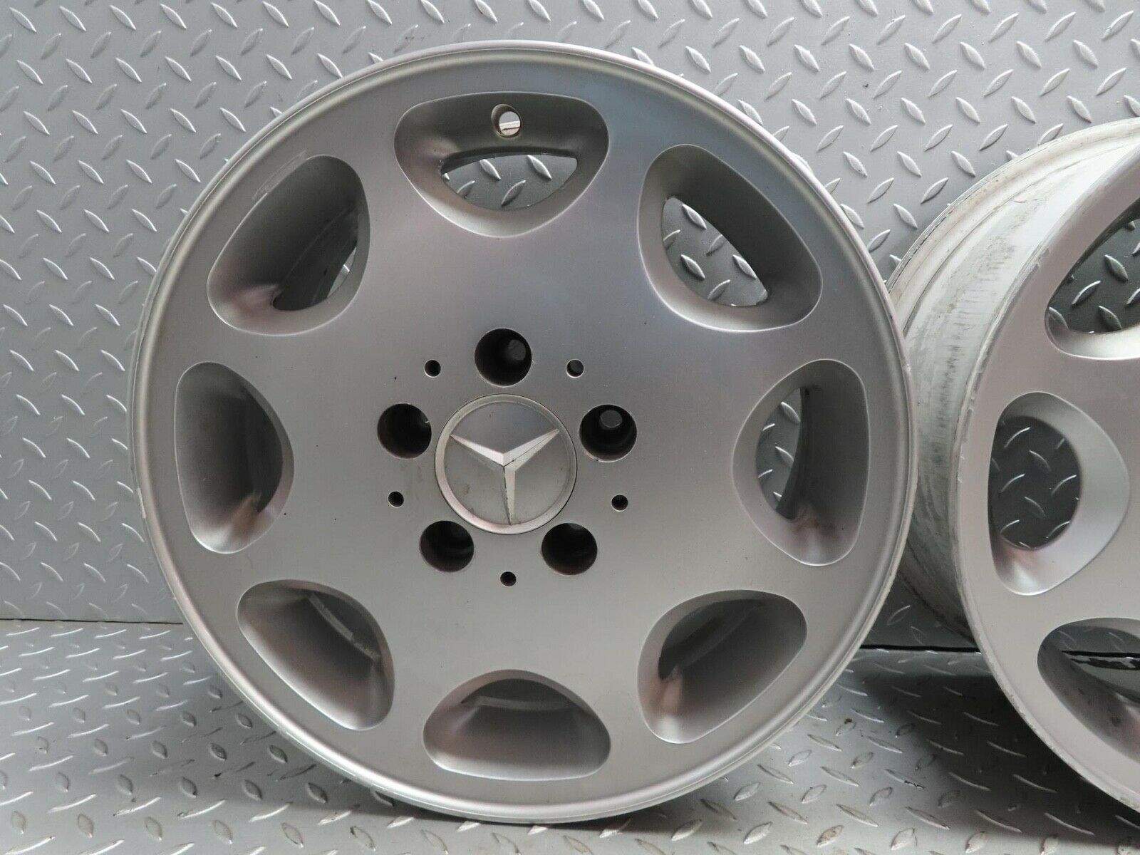 16522 Mercedes-Benz Alloy Wheel Set 7Jx15H2 ET41 1244011302