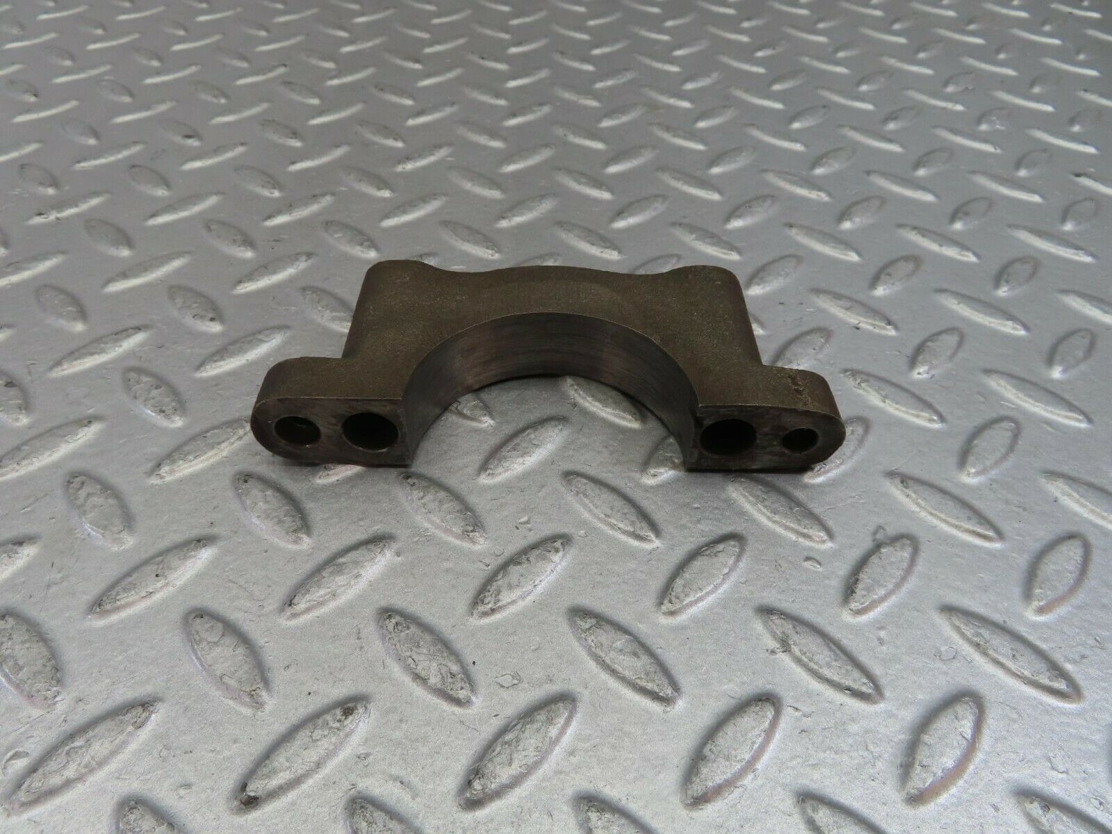 10218 Mercedes-Benz W111 220SE Crankshaft Bearing Holder Block 1800110011