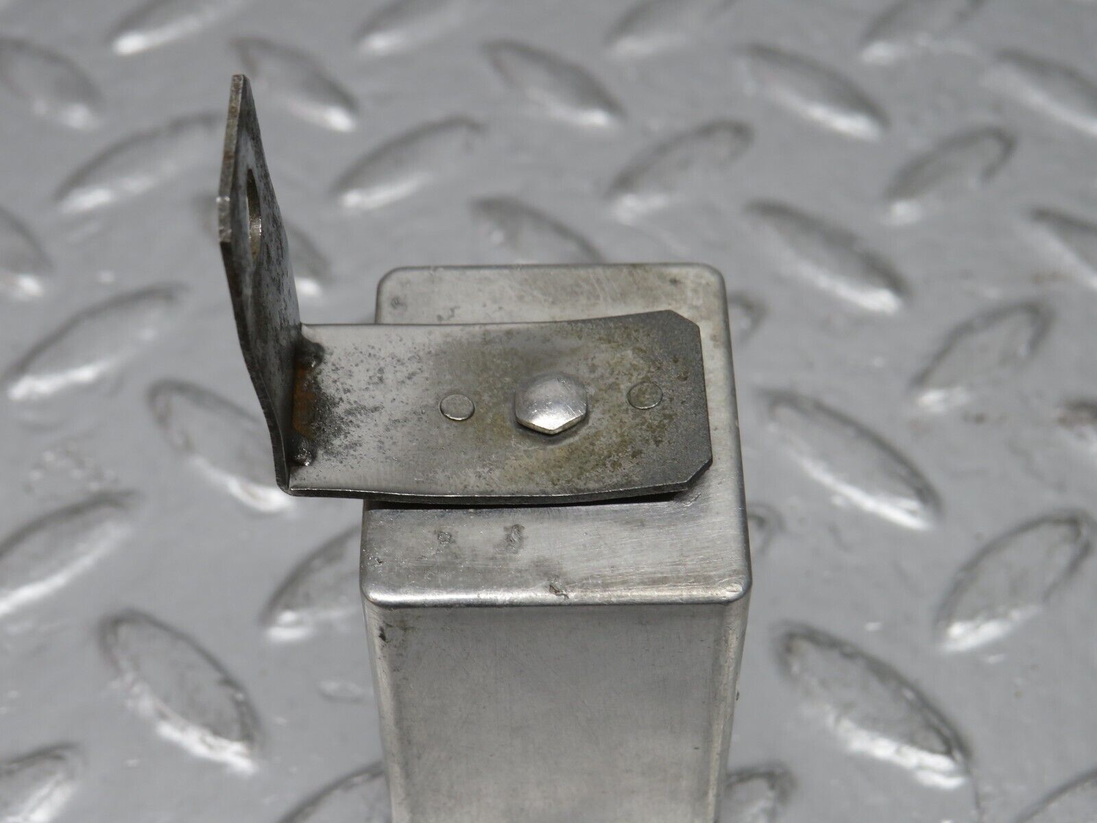 0679 Mercedes-Benz C107 350SLC Coupe Rear Heated Window Relay 1078200010