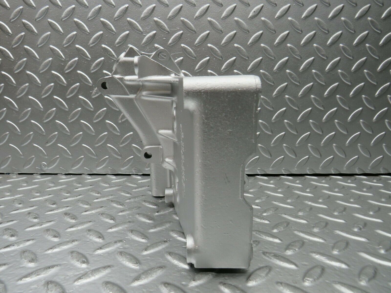 23114 Mercedes-Benz C123 230CE Coupe Power Steering Pump Bracket 1022361030