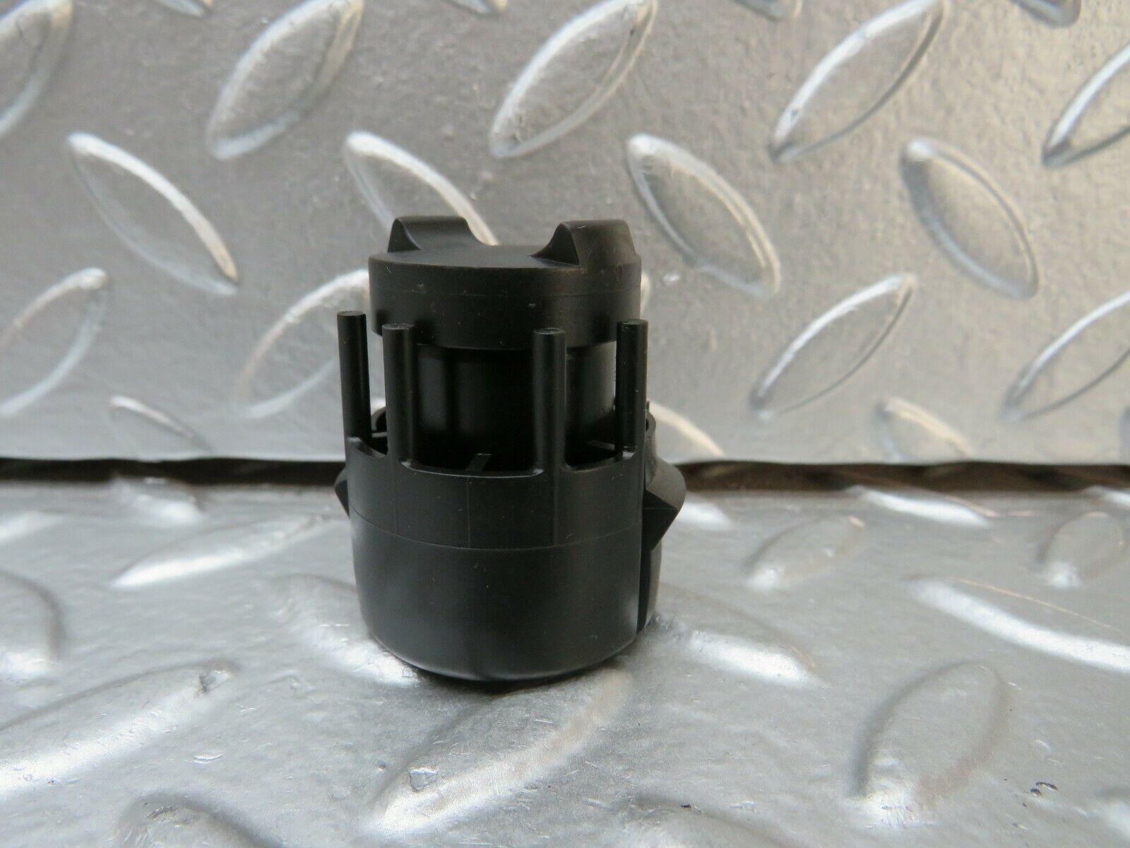 23976 Mercedes-Benz W123 280E Kick Down Switch 0015456314