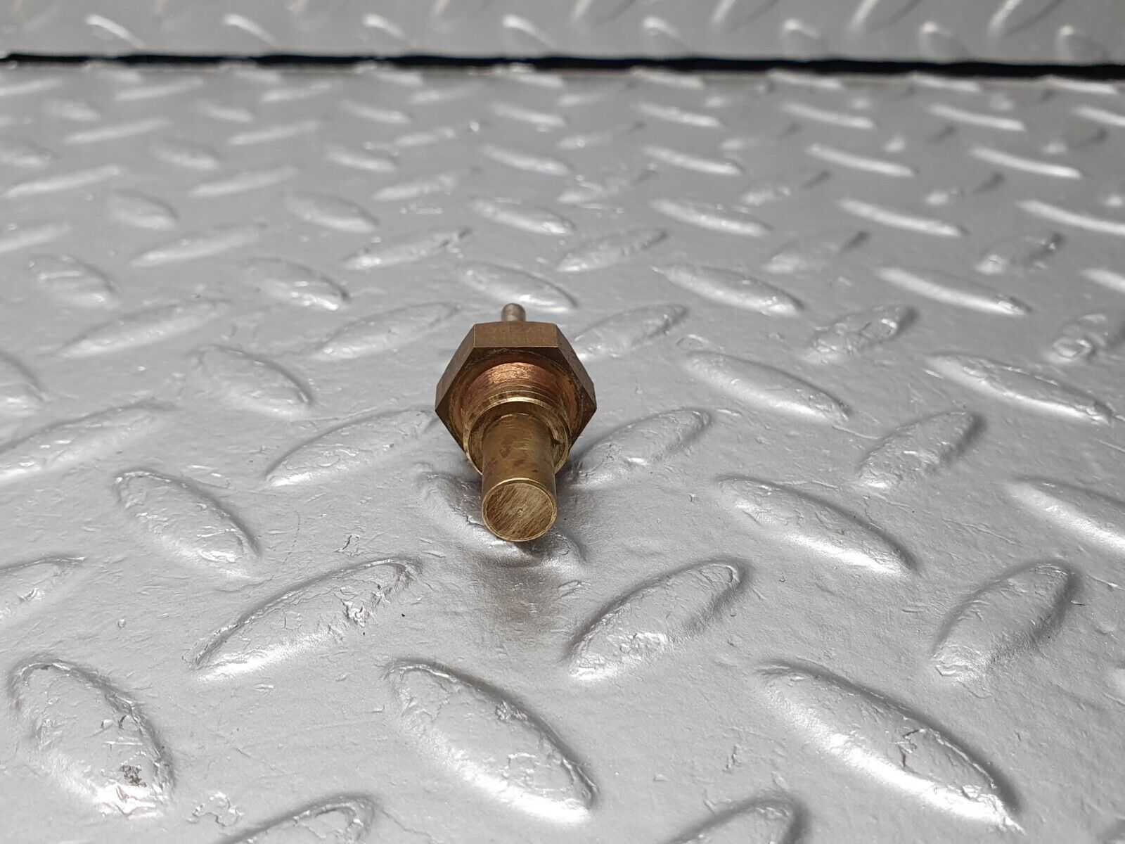 40860 Mercedes-Benz W123 300D Coolant Temperature Sensor Beru 0055422617