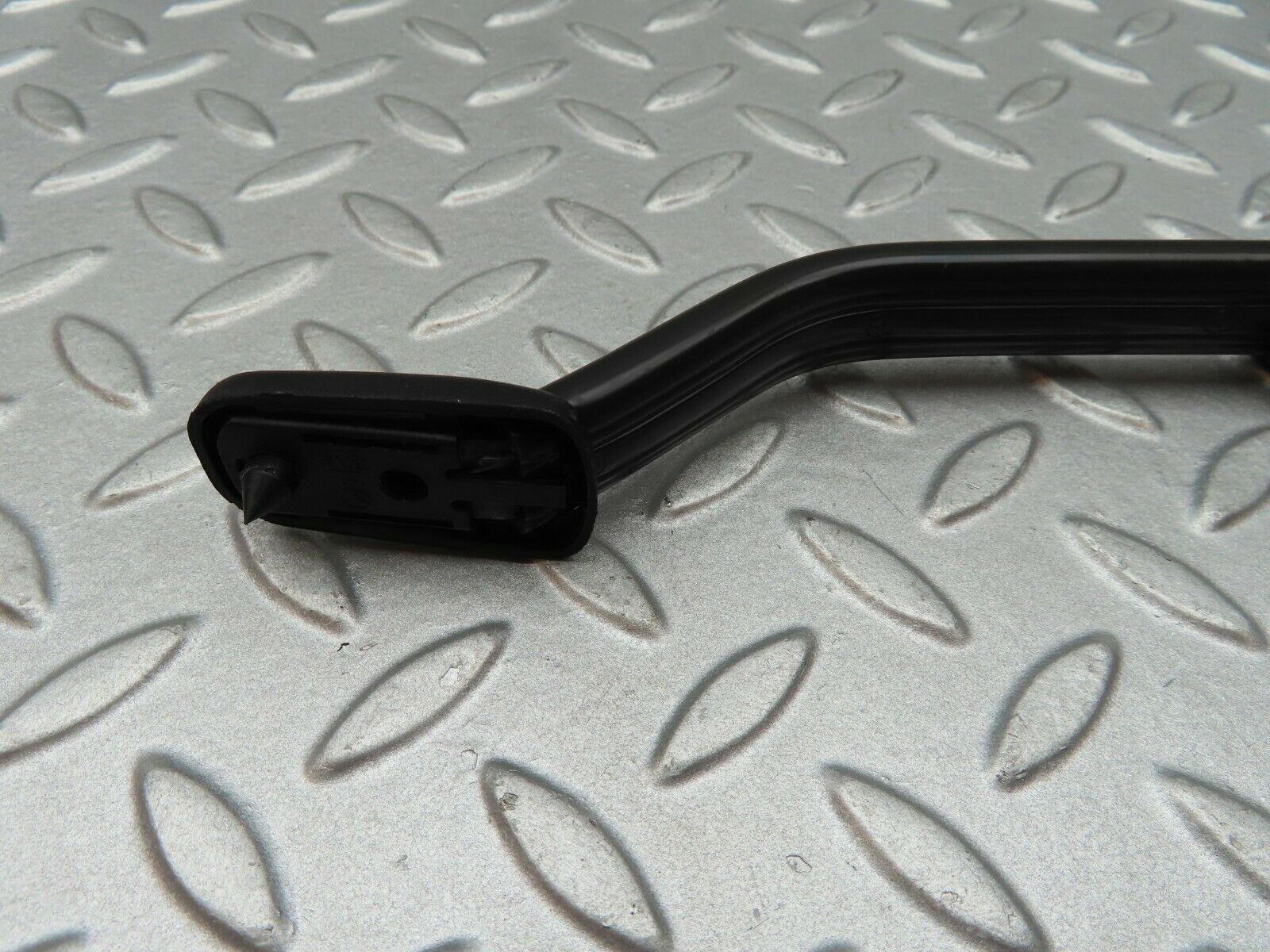 3877 Mercedes-Benz S123 200T Wagon Interior Roof Grab Handle Rear