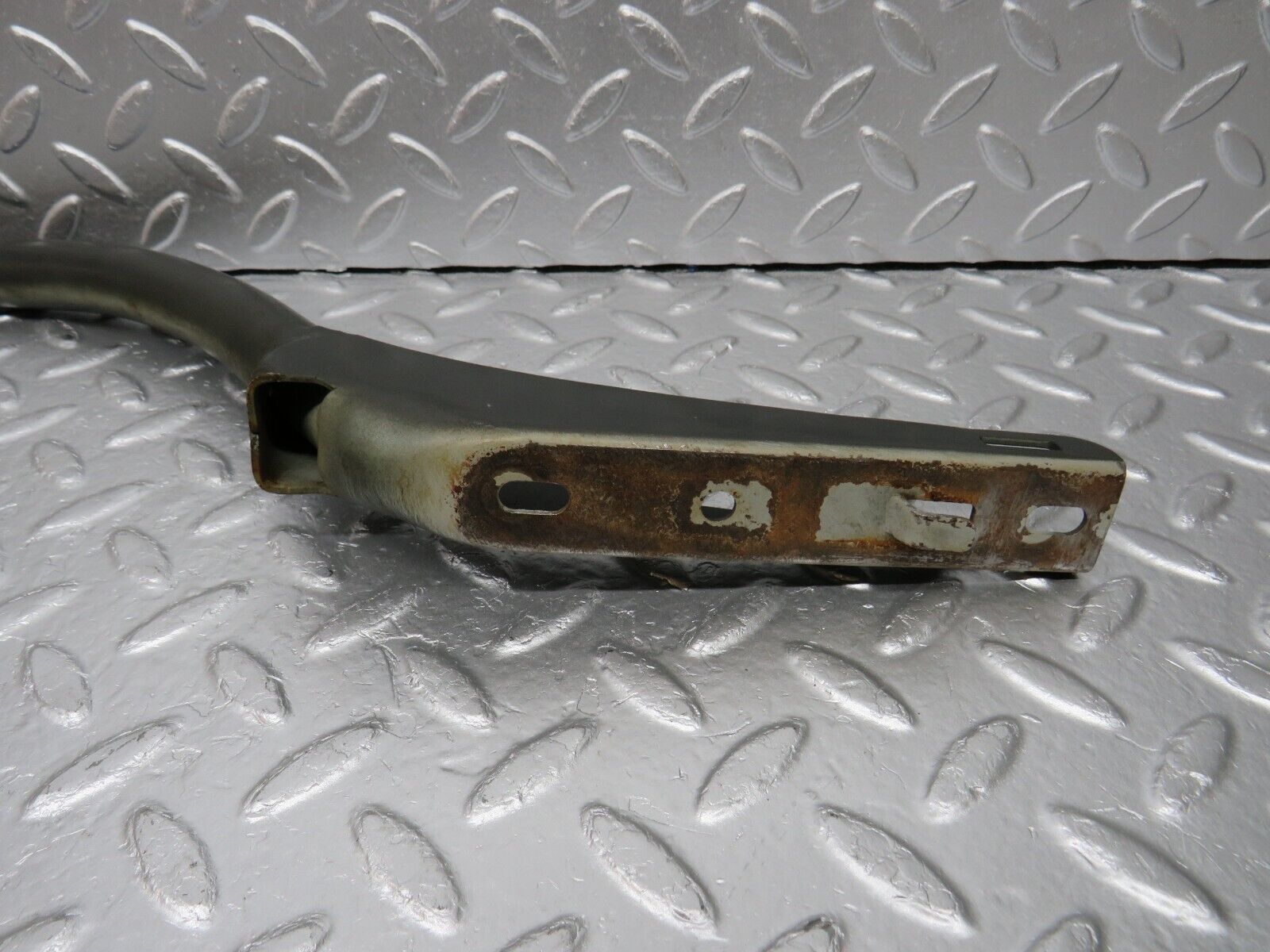 34029 Mercedes-Benz W124 260E Trunk Lid Hinge Right Side