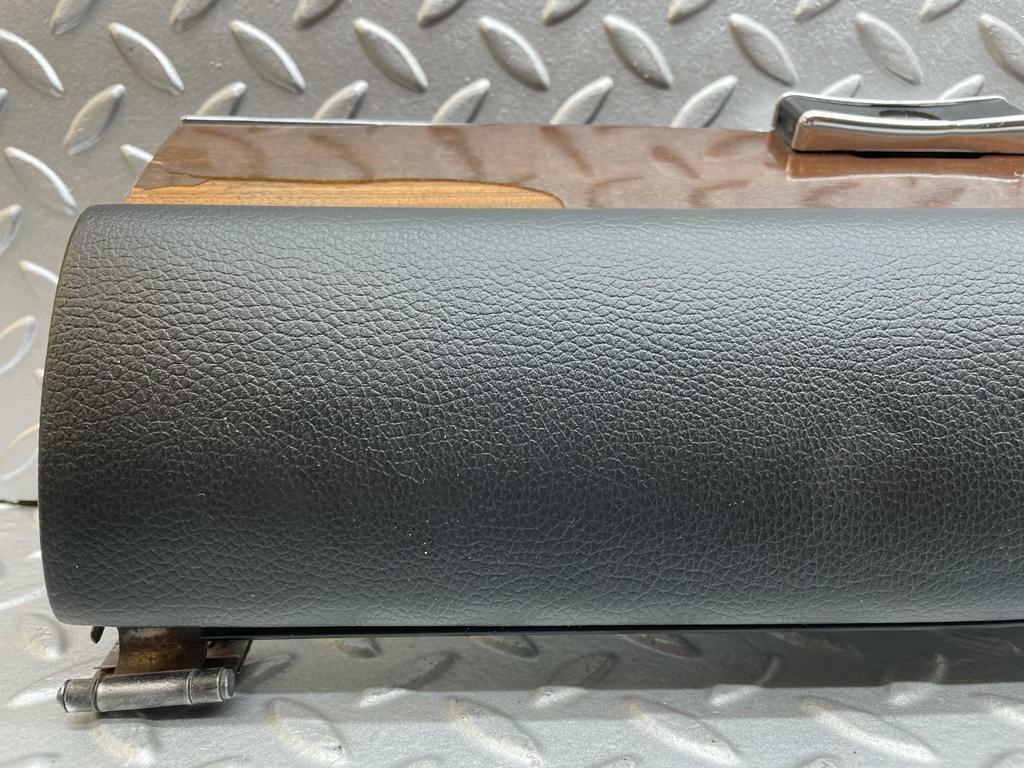 0137 Mercedes-Benz W116 350SE Glovebox Door