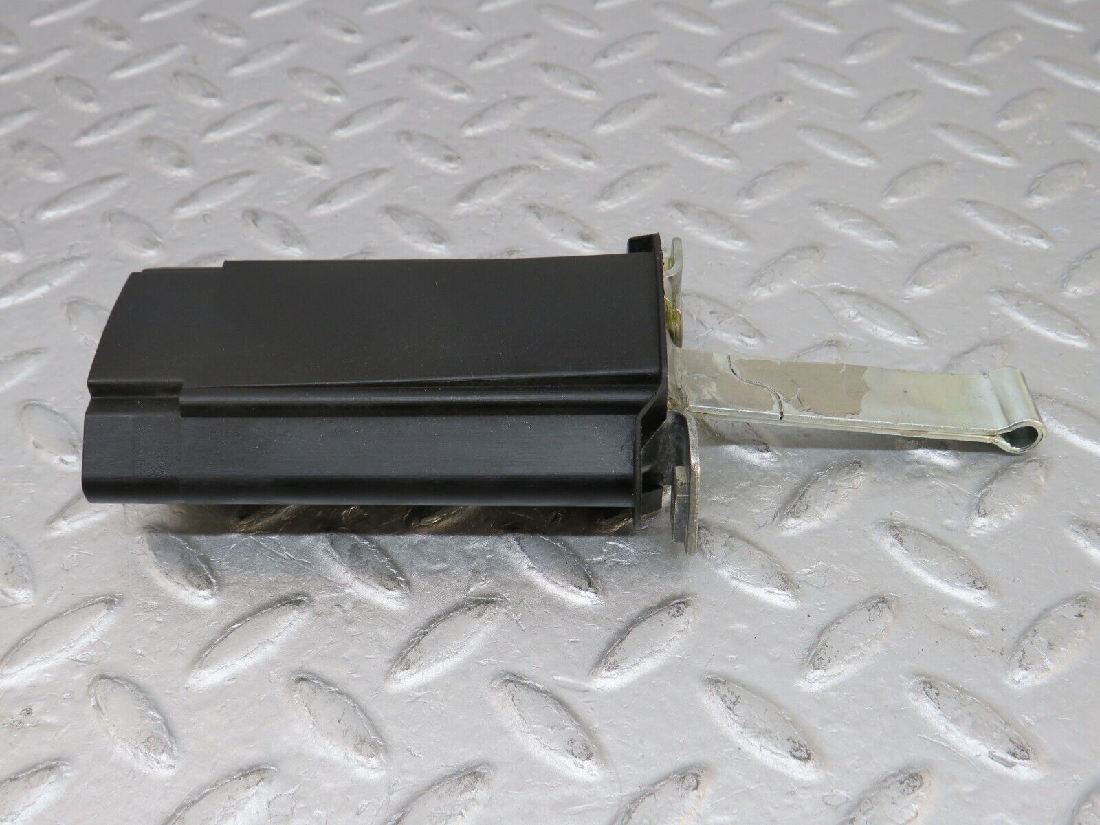 36636 Mercedes-Benz W201 190E 2.0L Door Safety Check Strap