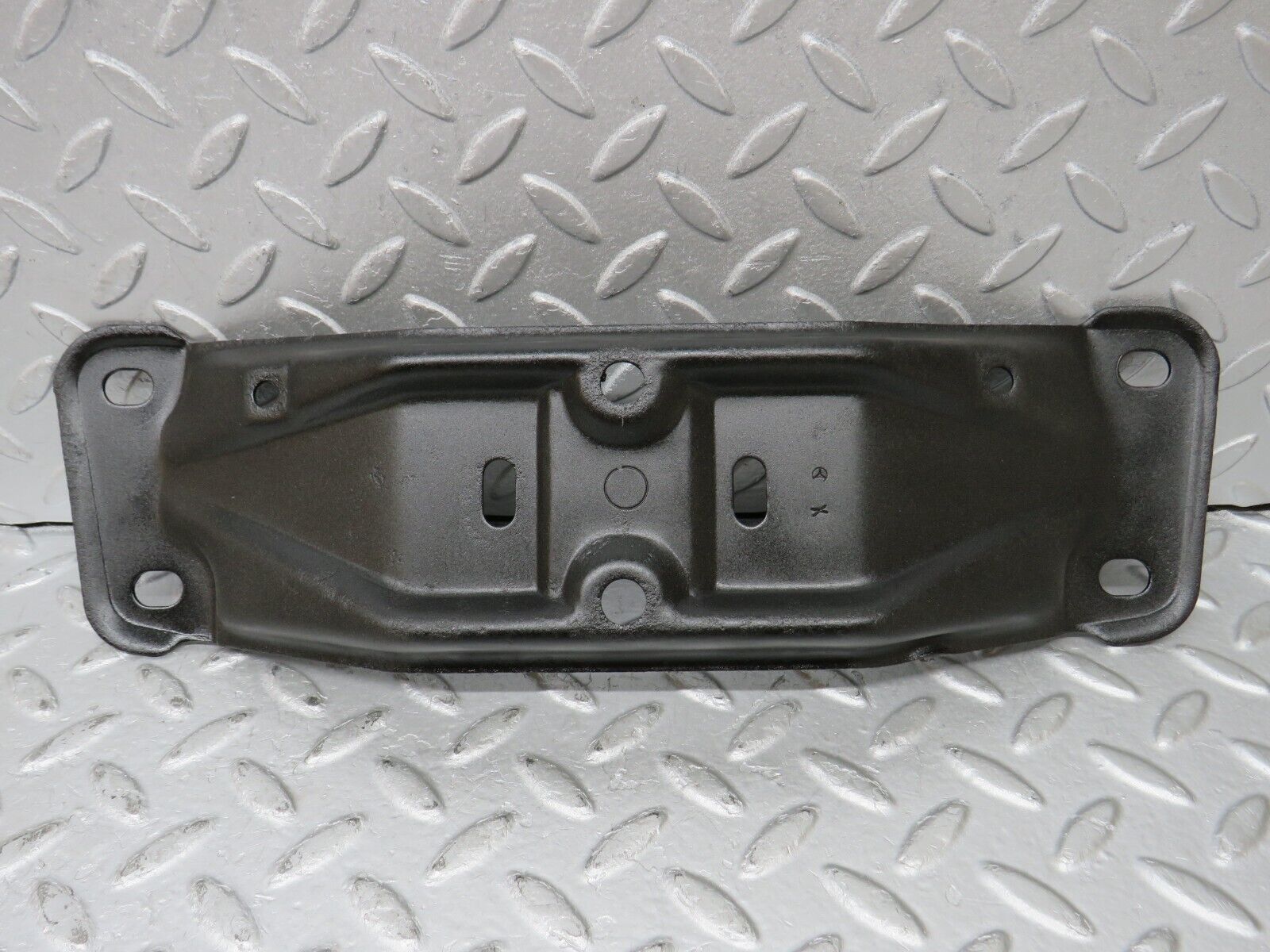 36344 Mercedes-Benz W126 420SE Gearbox Mount Bracket