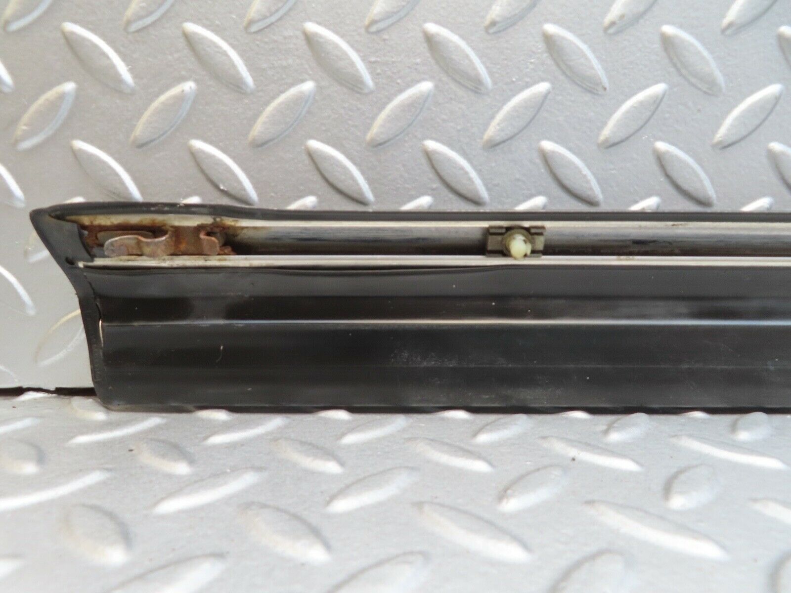 16860 Mercedes-Benz C123 280CE Coupe Right Door Lower Moulding Trim