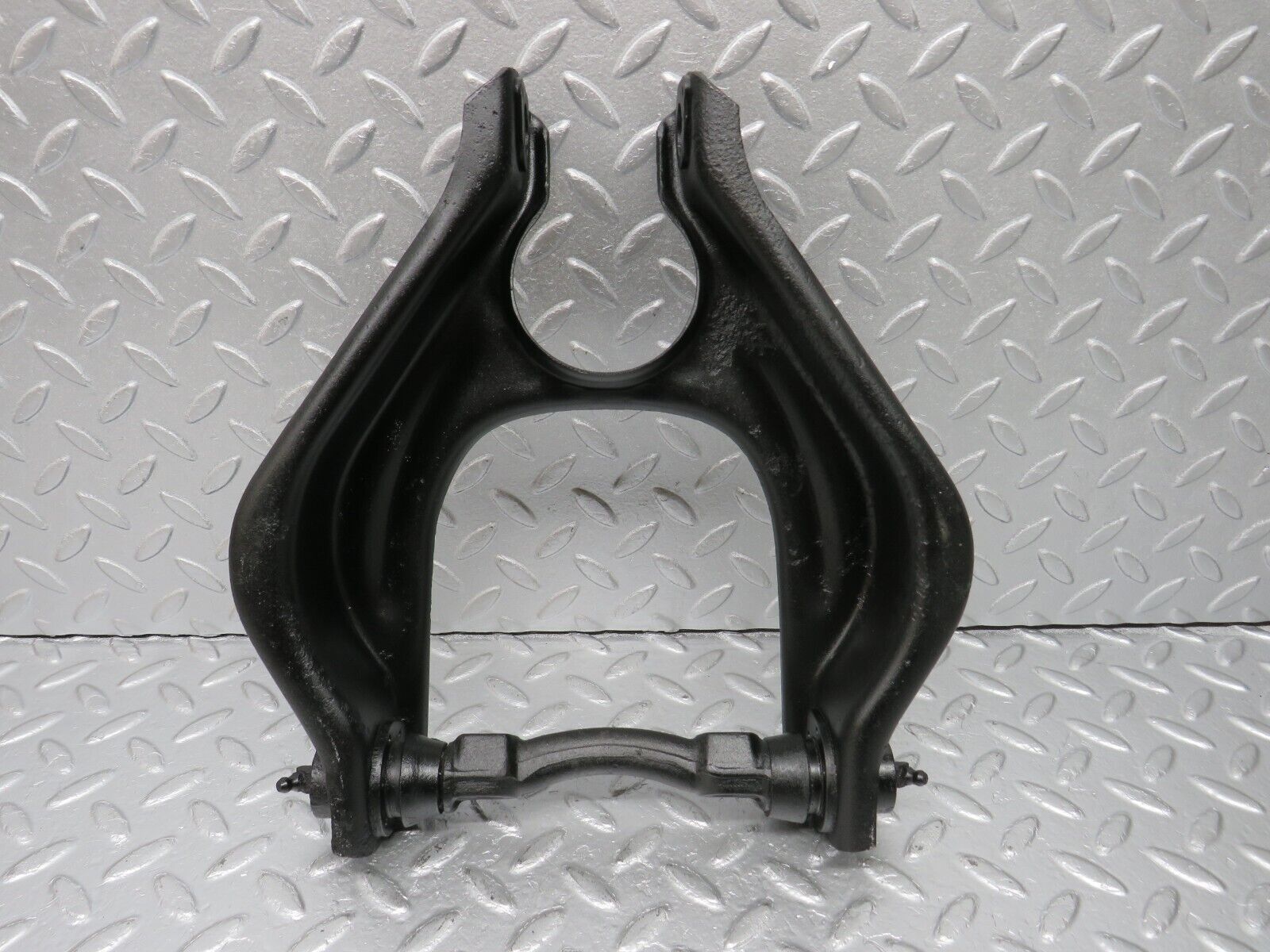 40387 Mercedes-Benz W110 230 Front Right Upper Control Arm