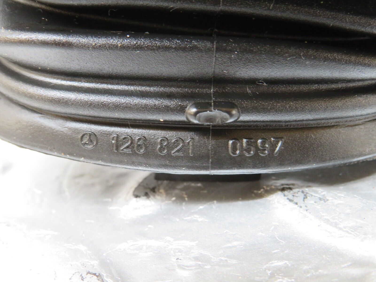 25791 Mercedes-Benz W124 280E Rear Door Wire Protector Rubber Pair 1248210597