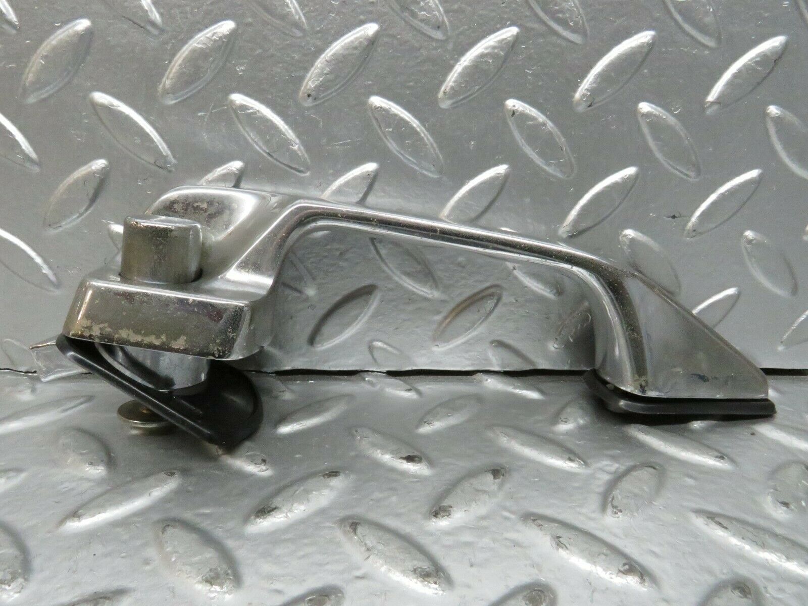 23716 Mercedes-Benz W114 280E Exterior Door Handle Rear Right 1157600401