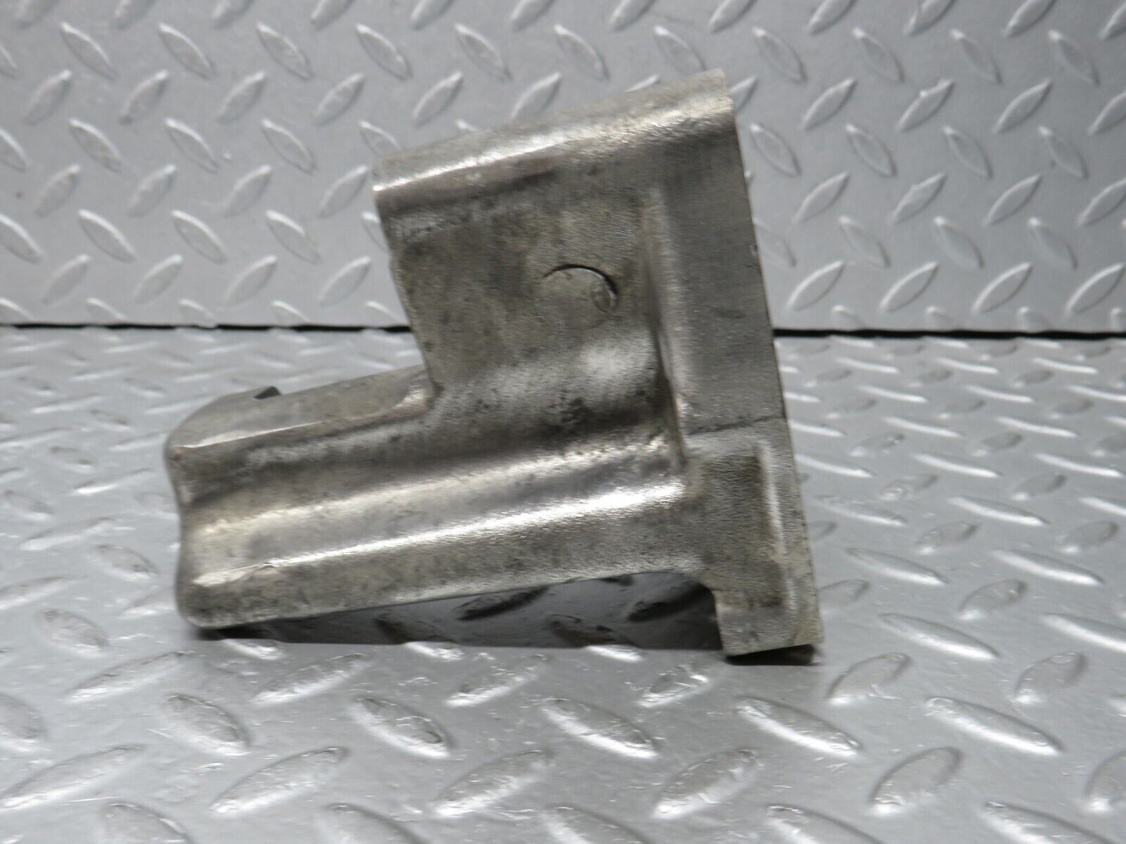 37645 Mercedes-Benz W109 300SEL Alternator Generator Bracket