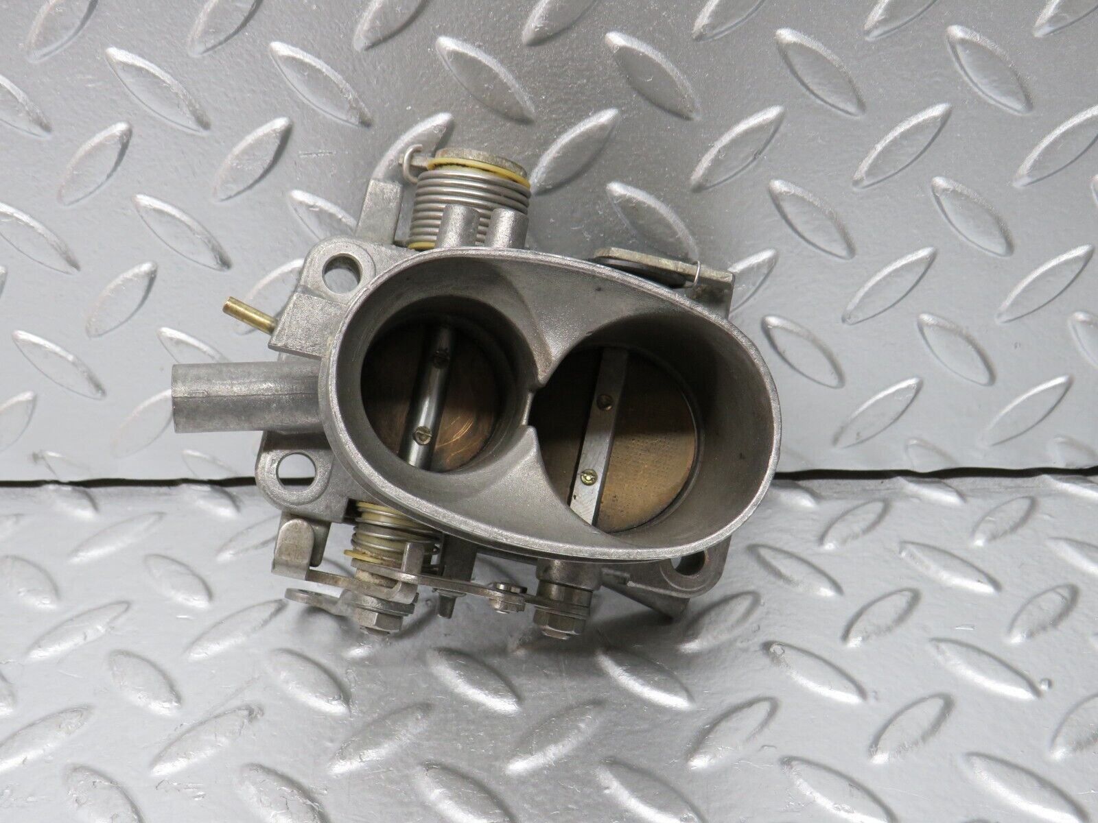 30124 Porsche 924 Throttle Body Valve