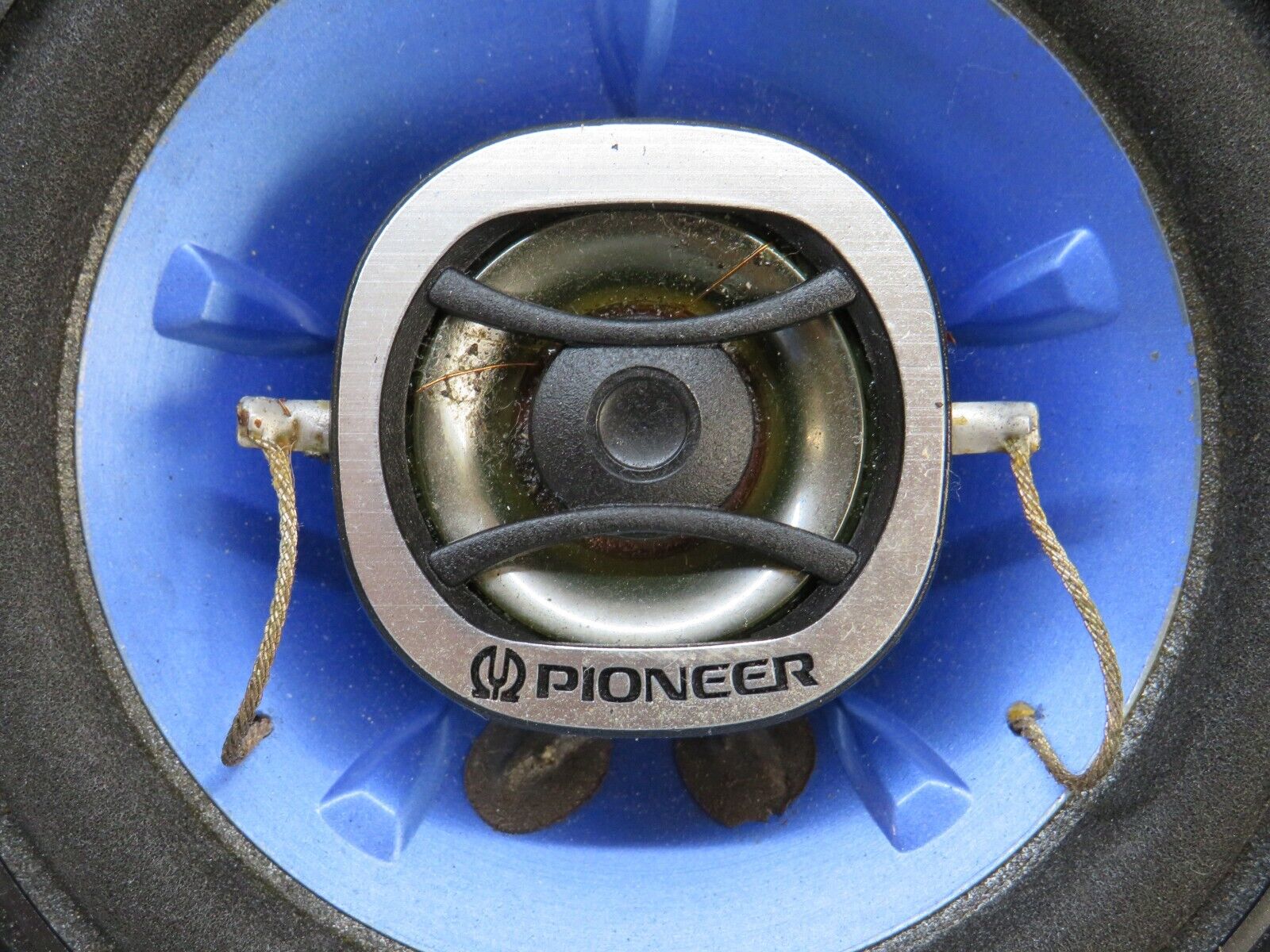 36750 Mercedes-Benz W201 190E 2.0L Speaker PIONEER TS-H103